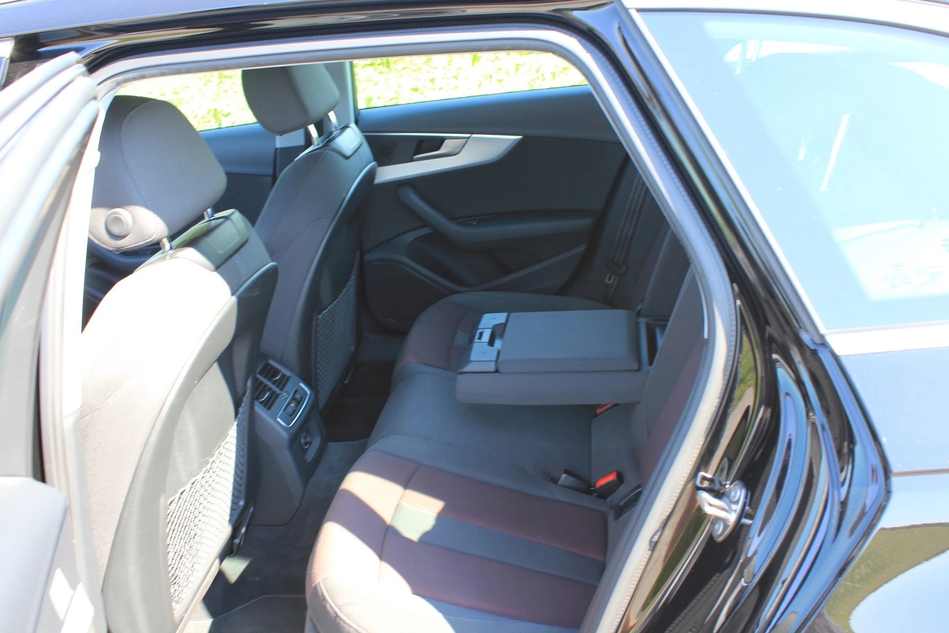 AUDI A4 Avant 40 TDI Sport quattro S-tronic-image-7