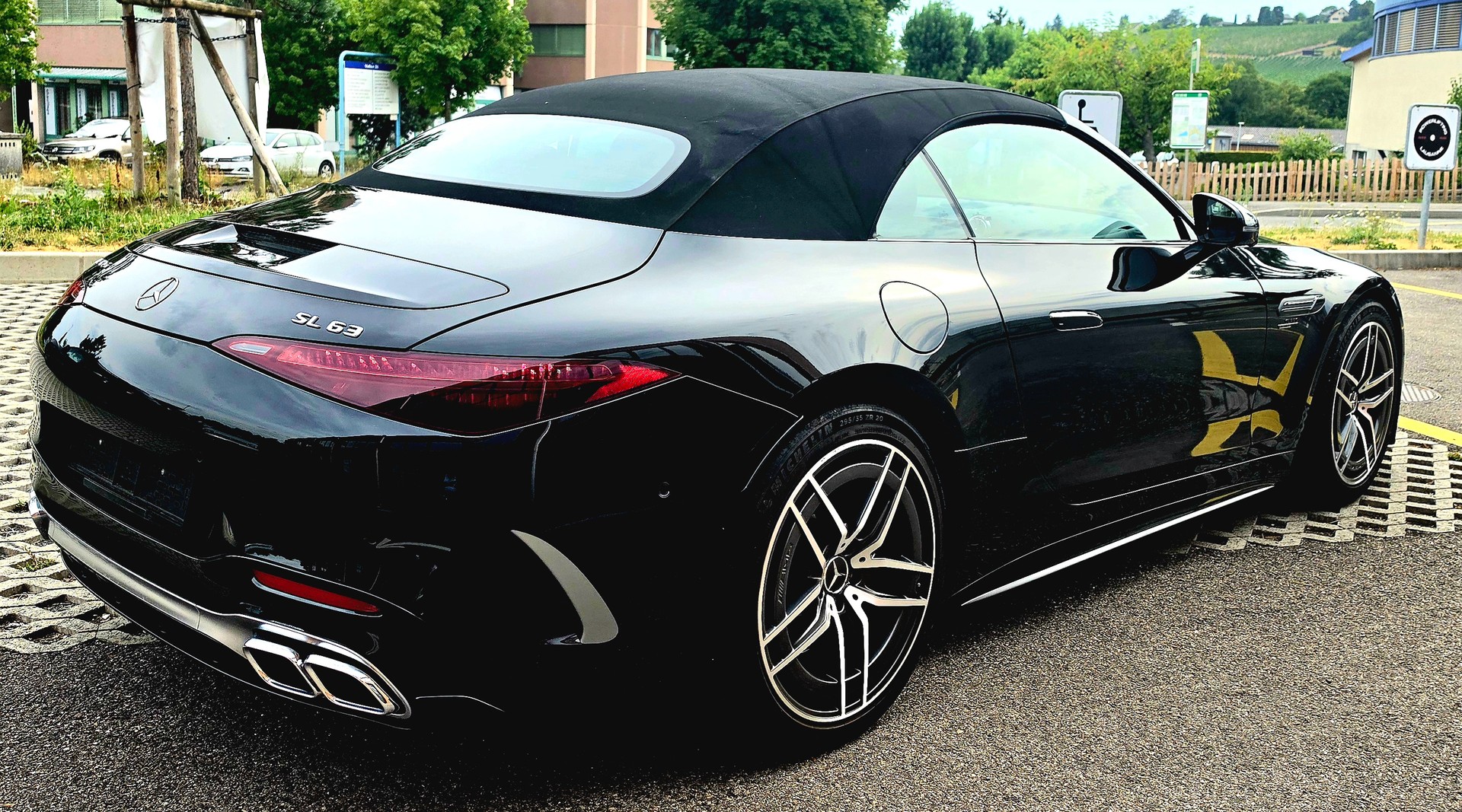 MERCEDES-BENZ SL 43 AMG-image-2