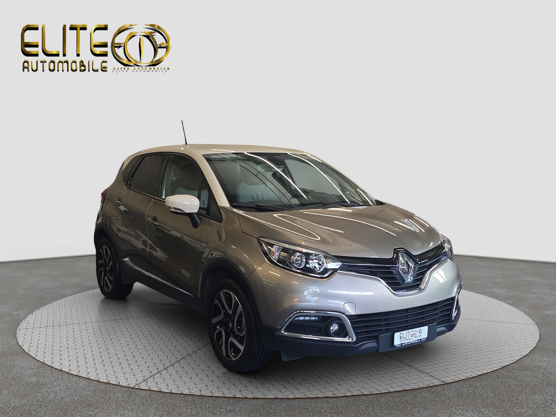 RENAULT Captur 1.2 T 16V Privilège EDC