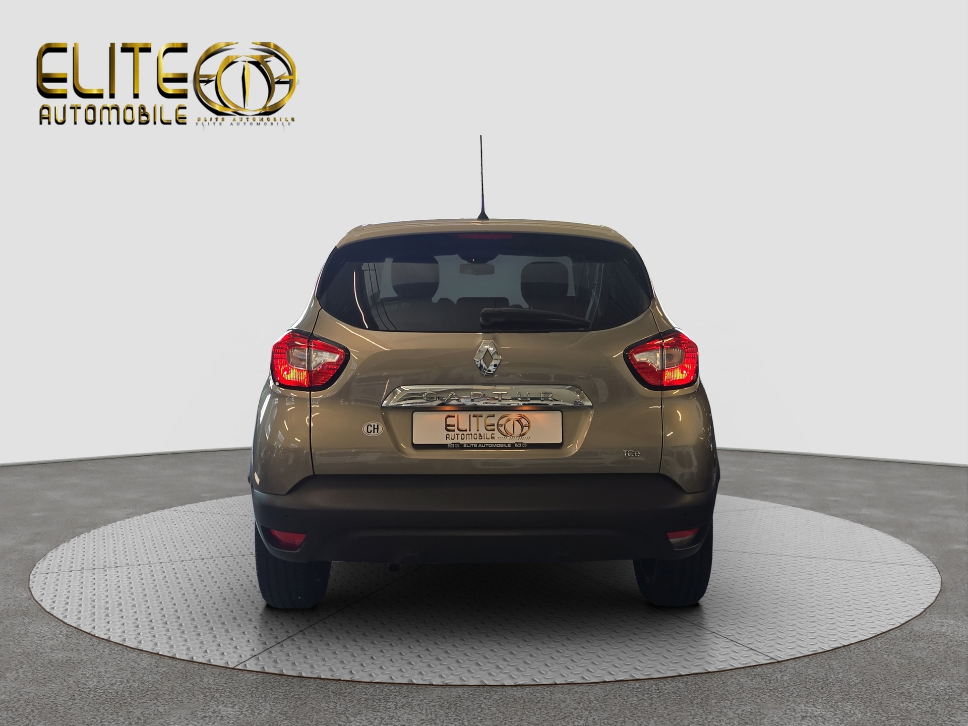 RENAULT Captur 1.2 T 16V Privilège EDC-image-6