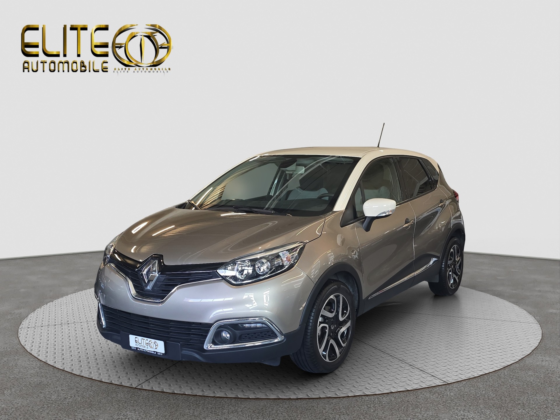 RENAULT Captur 1.2 T 16V Privilège EDC-showroom-element-3