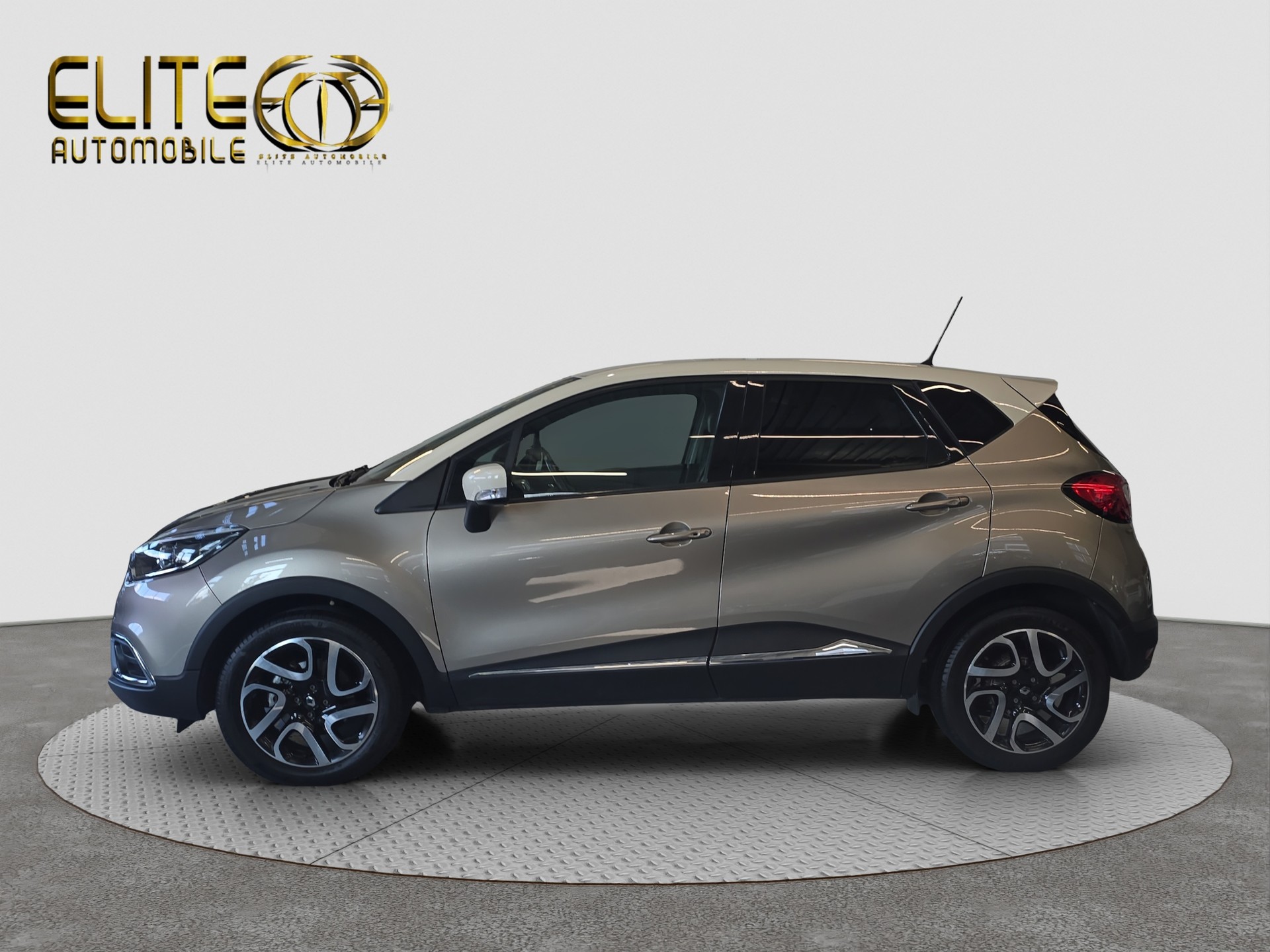 RENAULT Captur 1.2 T 16V Privilège EDC-image-4