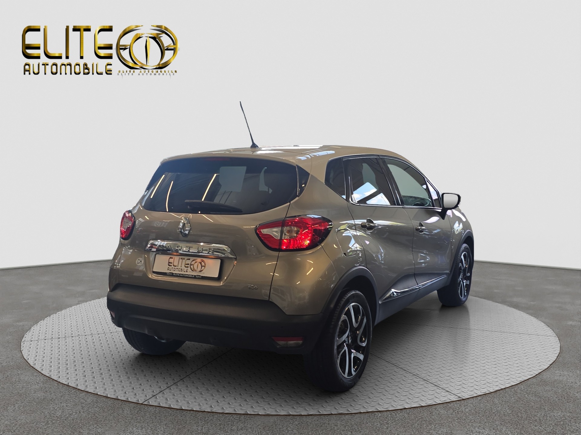 RENAULT Captur 1.2 T 16V Privilège EDC-image-7