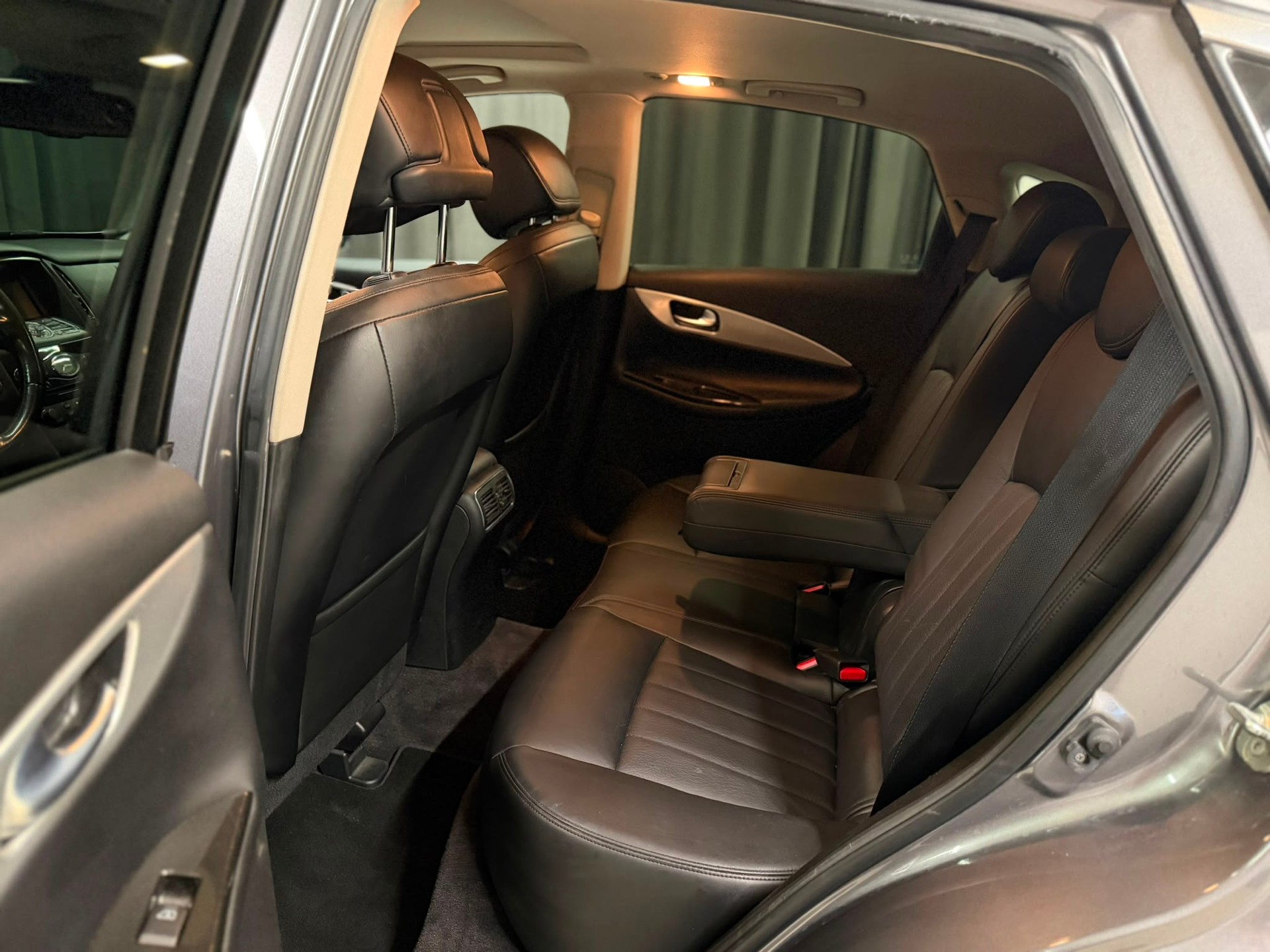 INFINITI QX50 3.0d AWD Automatic-image-11