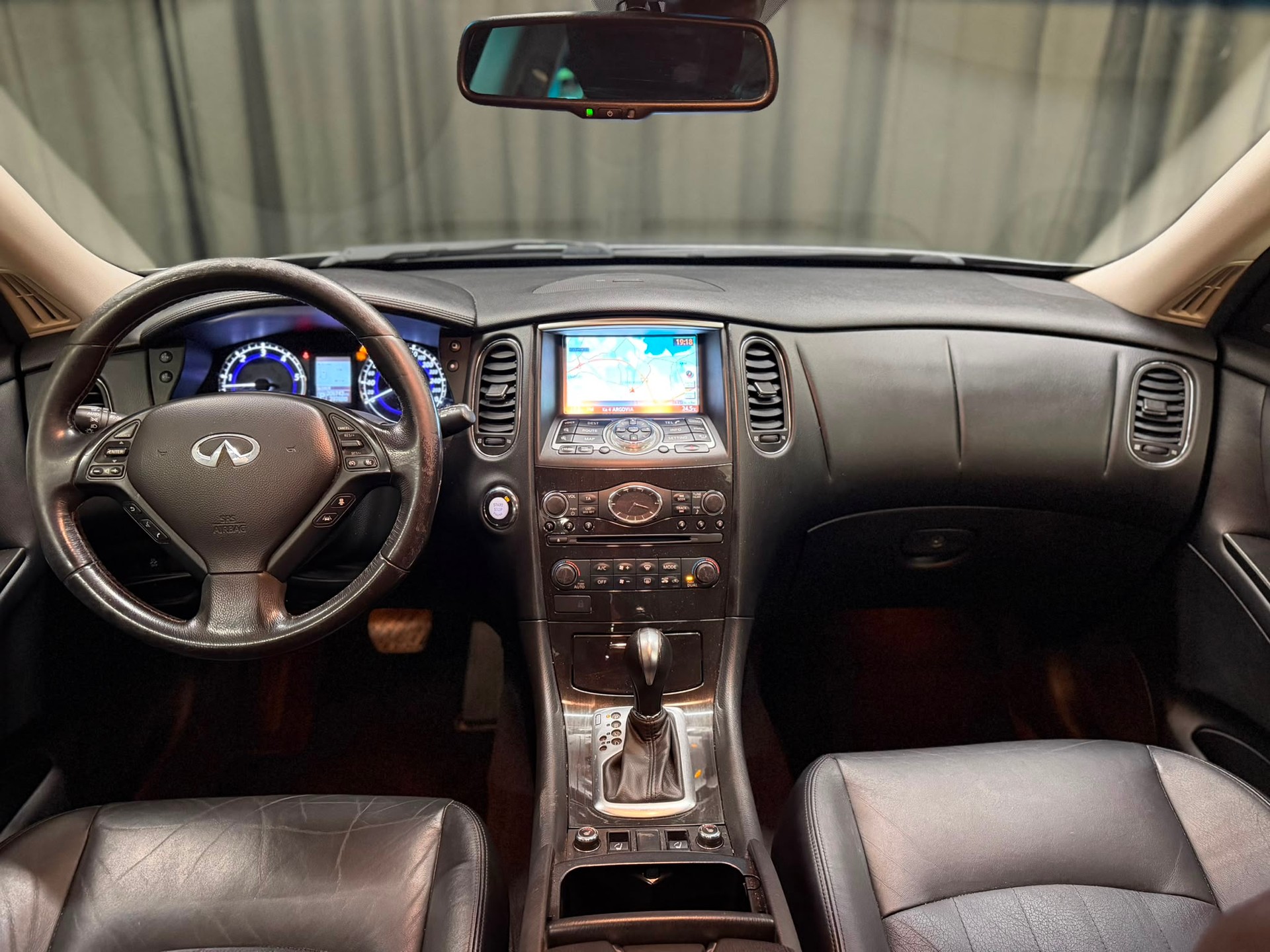 INFINITI QX50 3.0d AWD Automatic-image-9