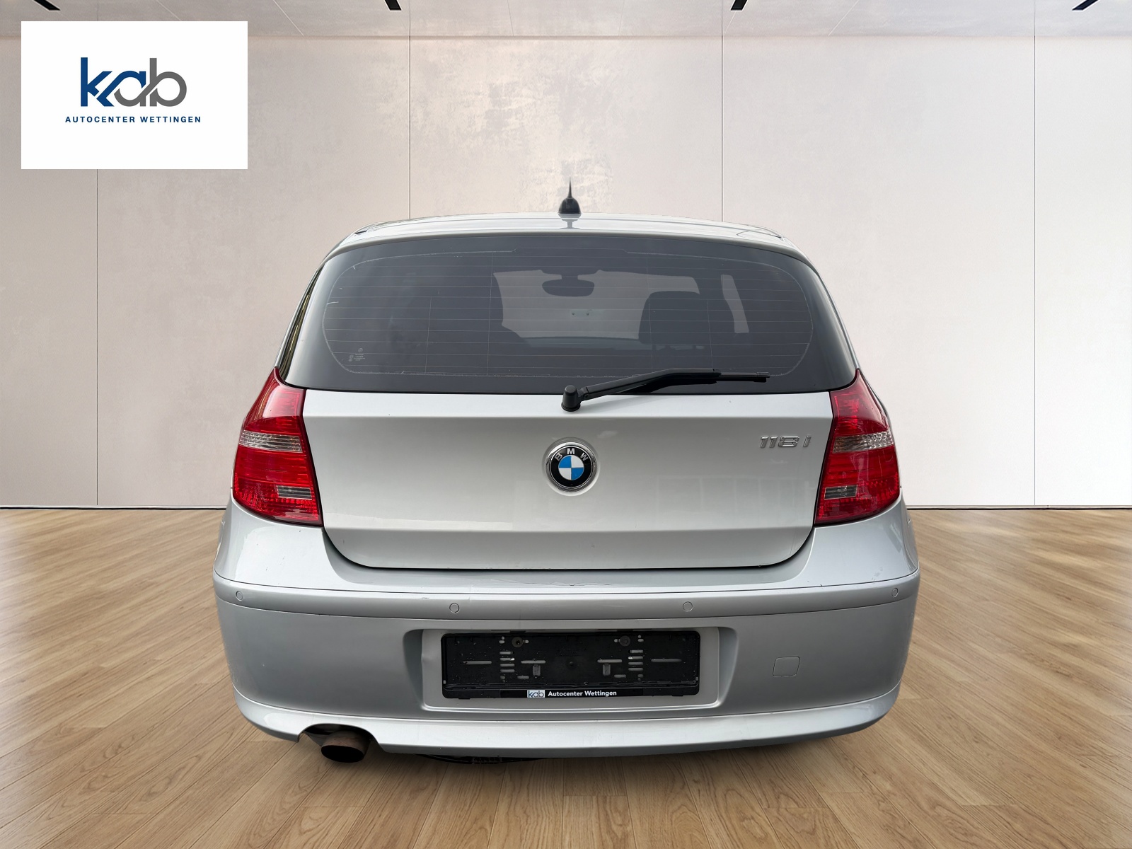 BMW 118i Steptronic-image-4