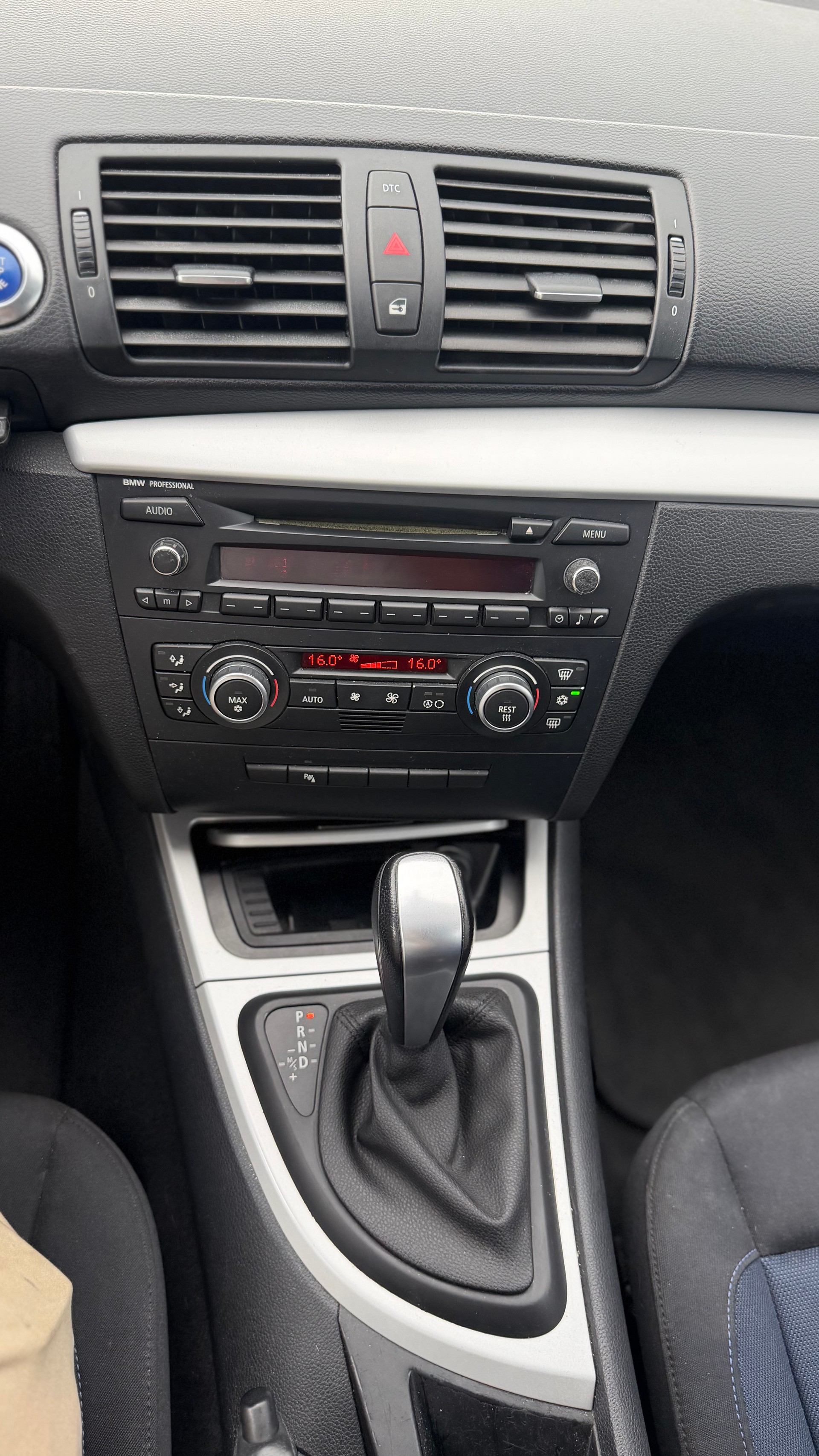 BMW 118i Steptronic-image-15