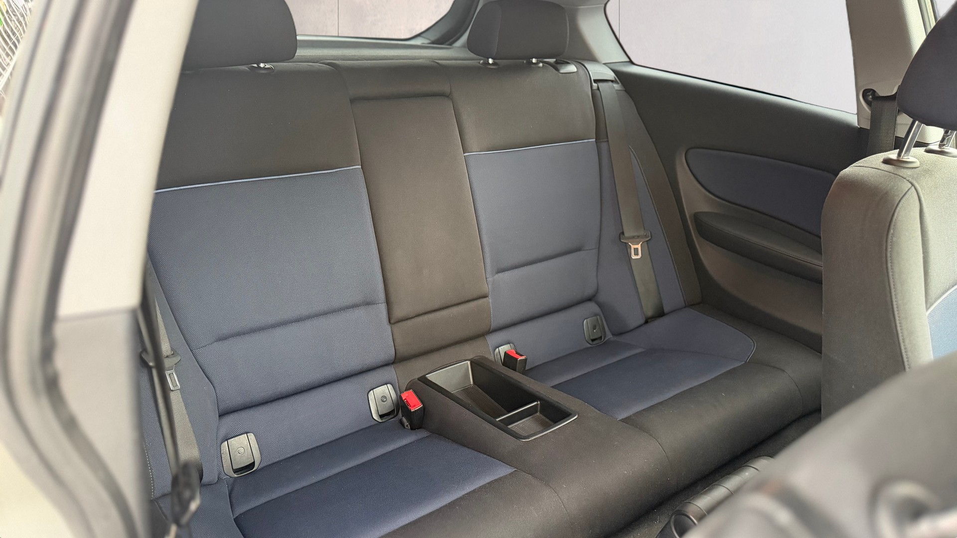 BMW 118i Steptronic-image-12