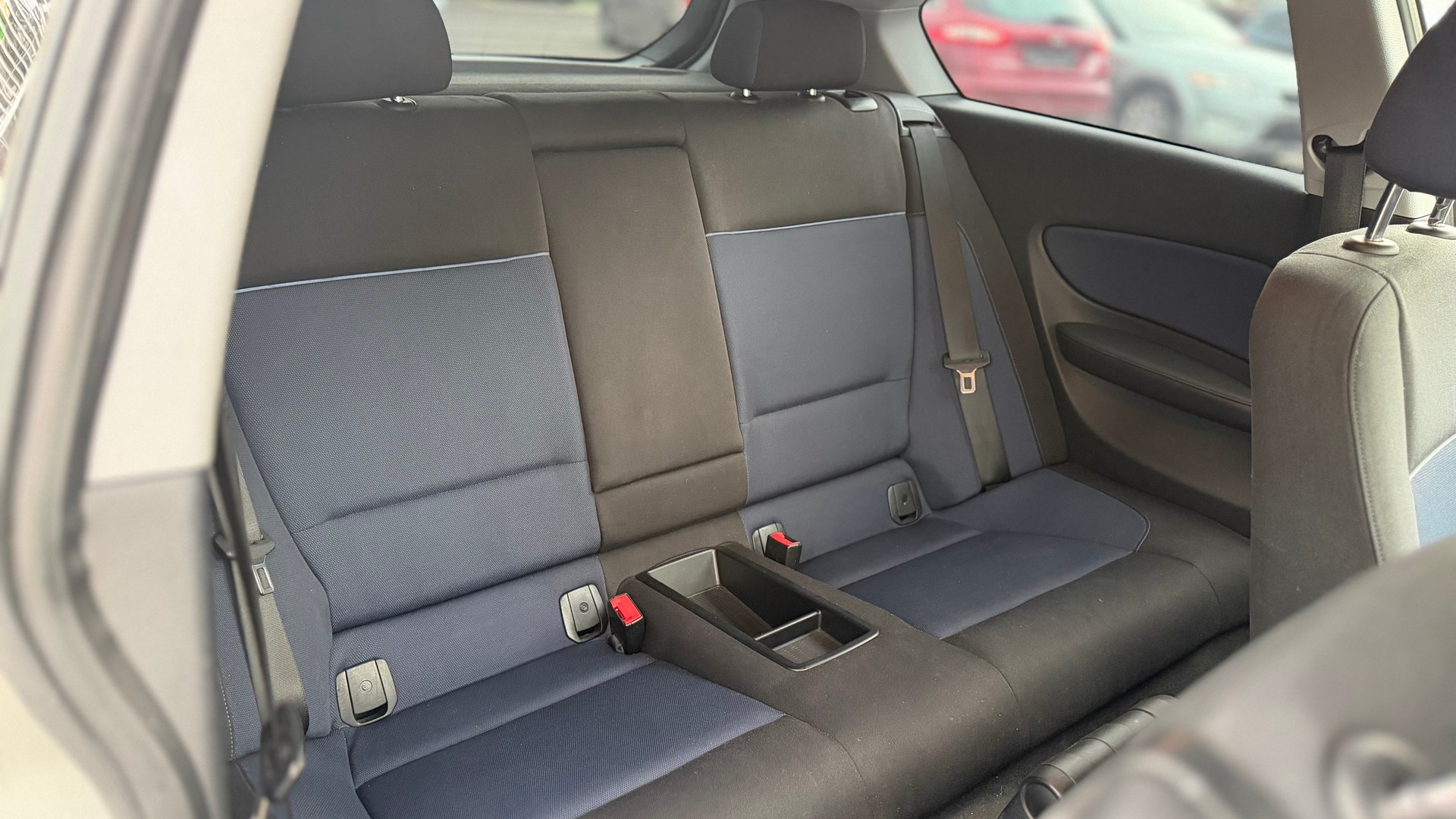BMW 118i Steptronic-image-9