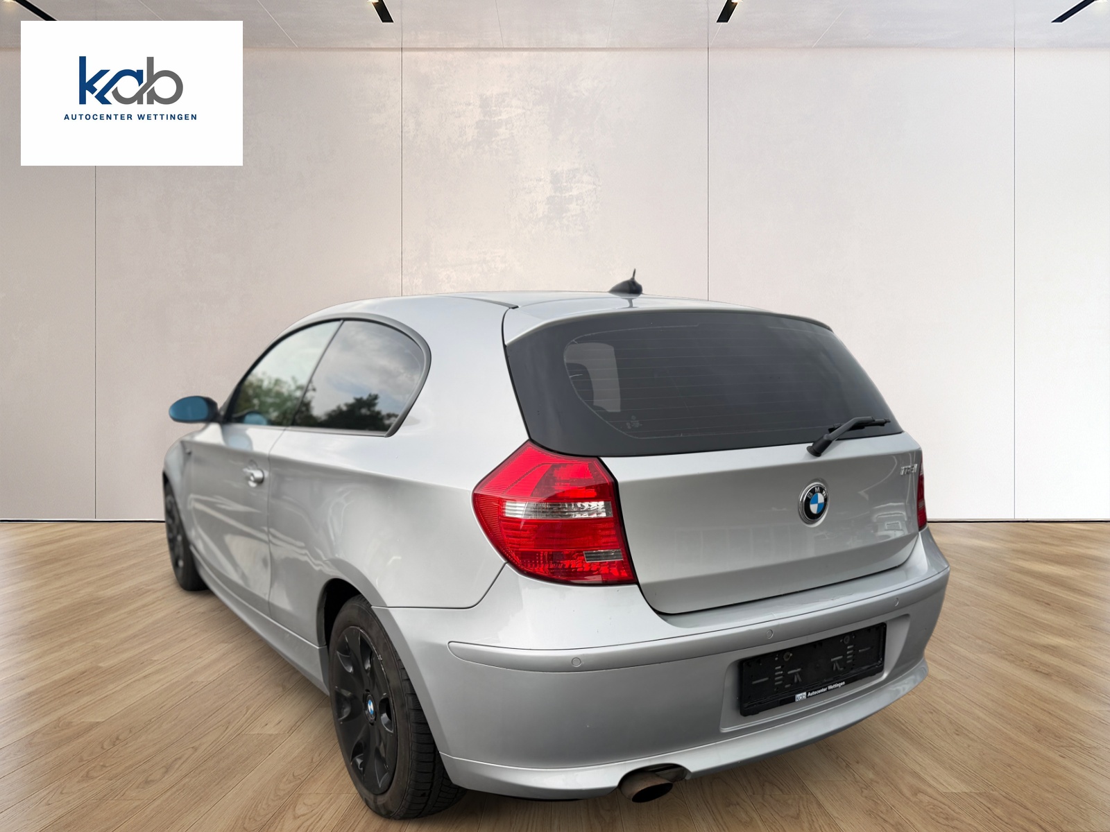 BMW 118i Steptronic-image-5