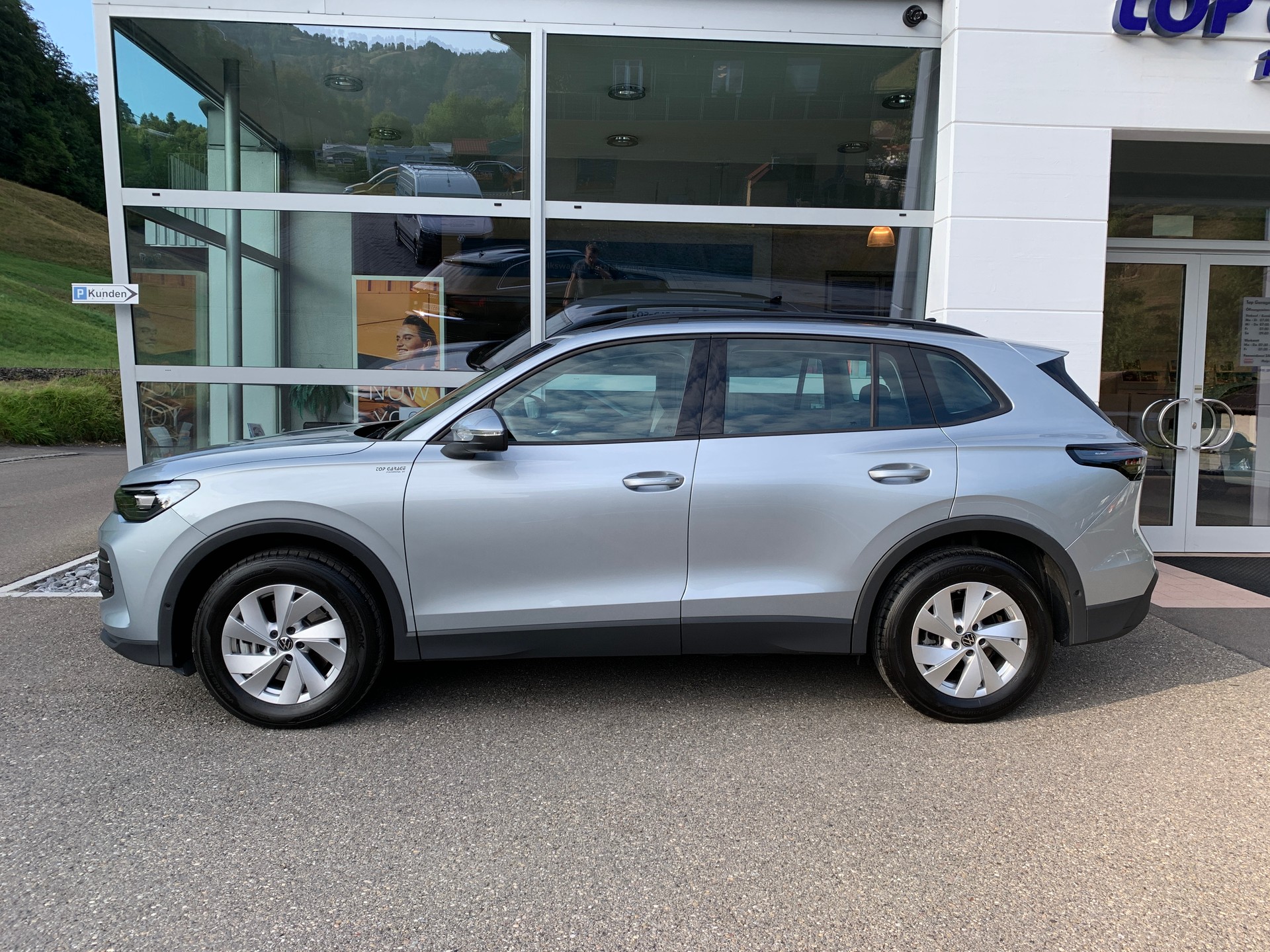 VW Tiguan 2.0 TSI DSG Life 4Motion-image-3