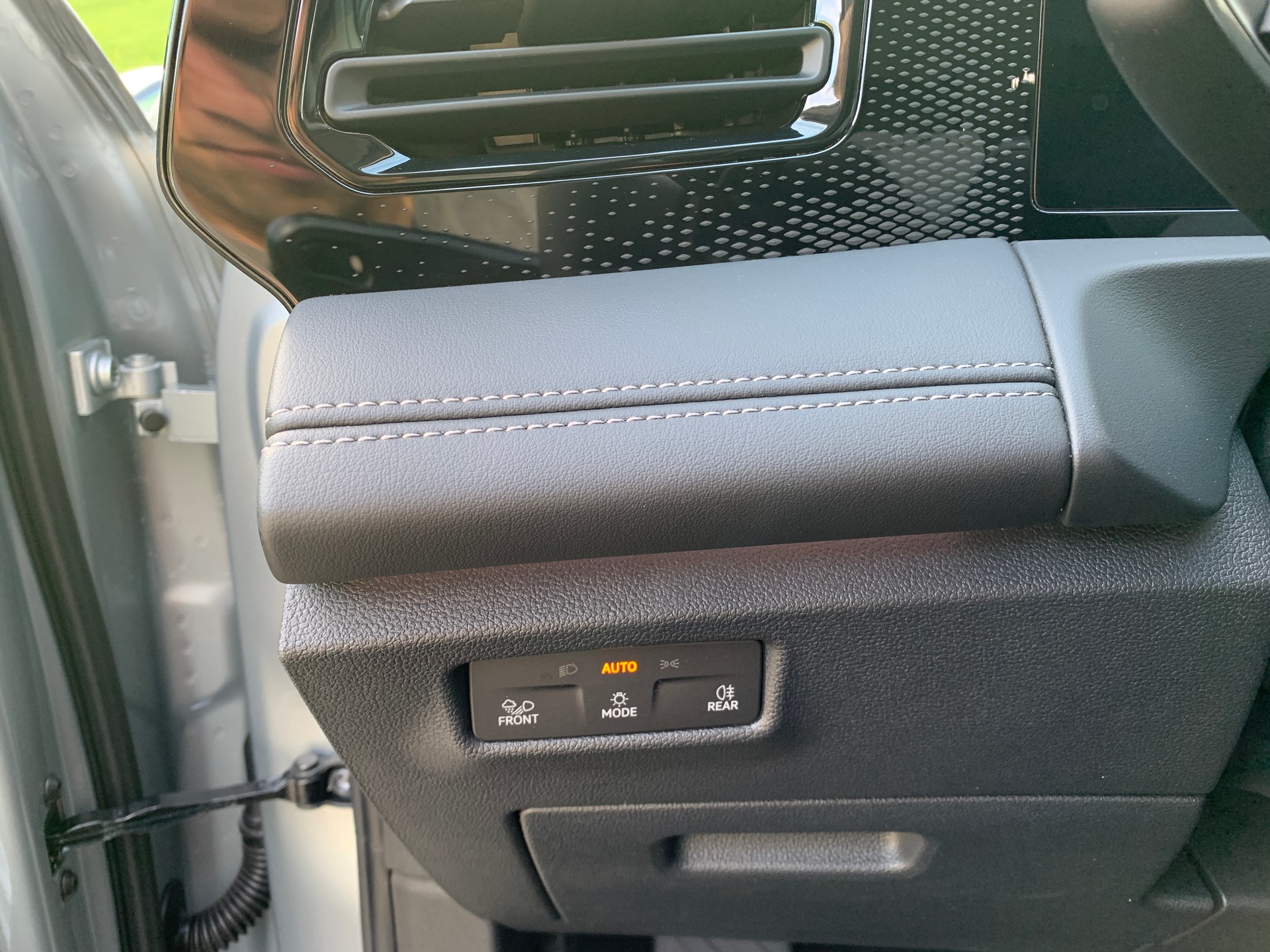 VW Tiguan 2.0 TSI DSG Life 4Motion-image-9