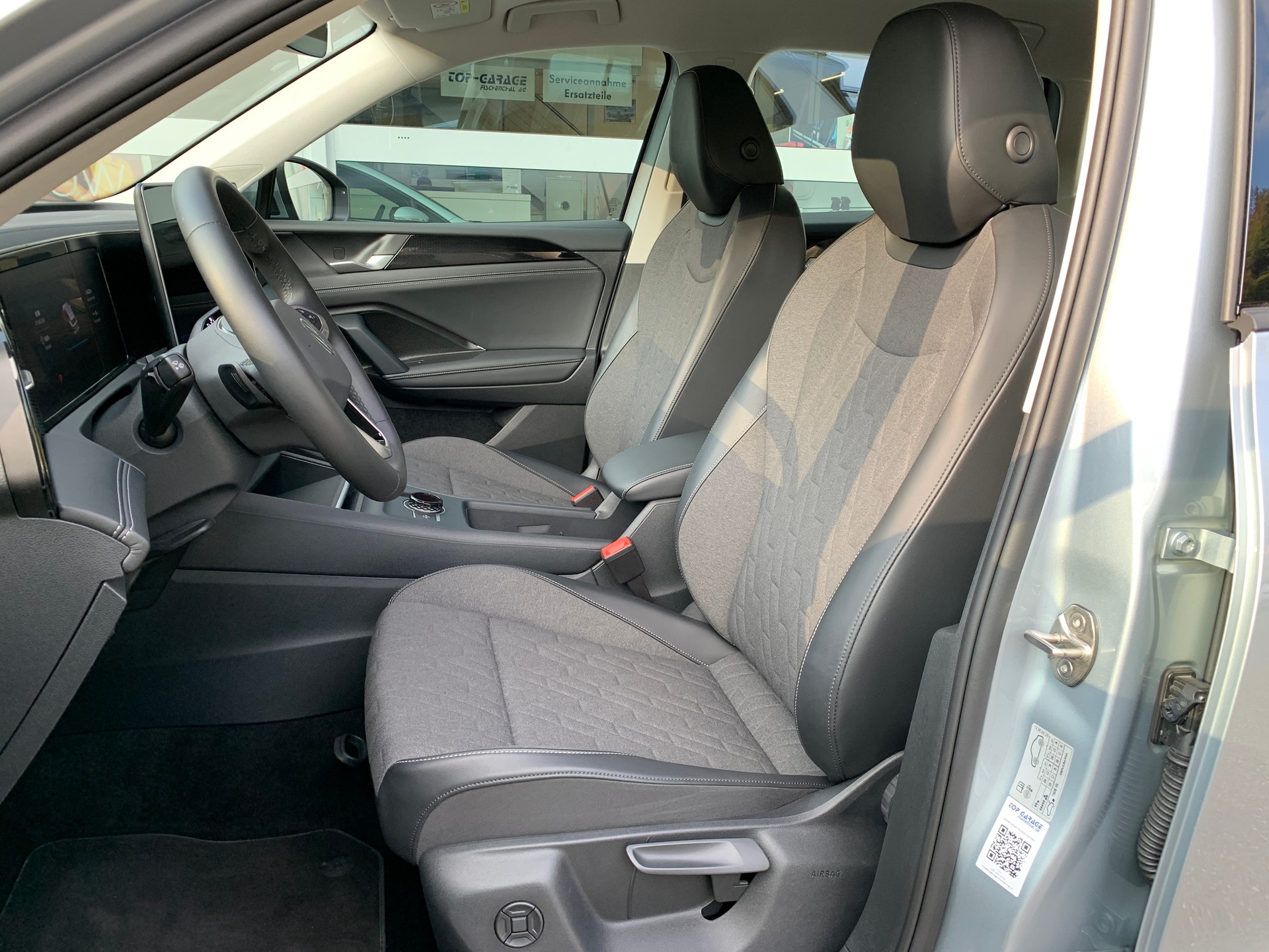VW Tiguan 2.0 TSI DSG Life 4Motion-image-8