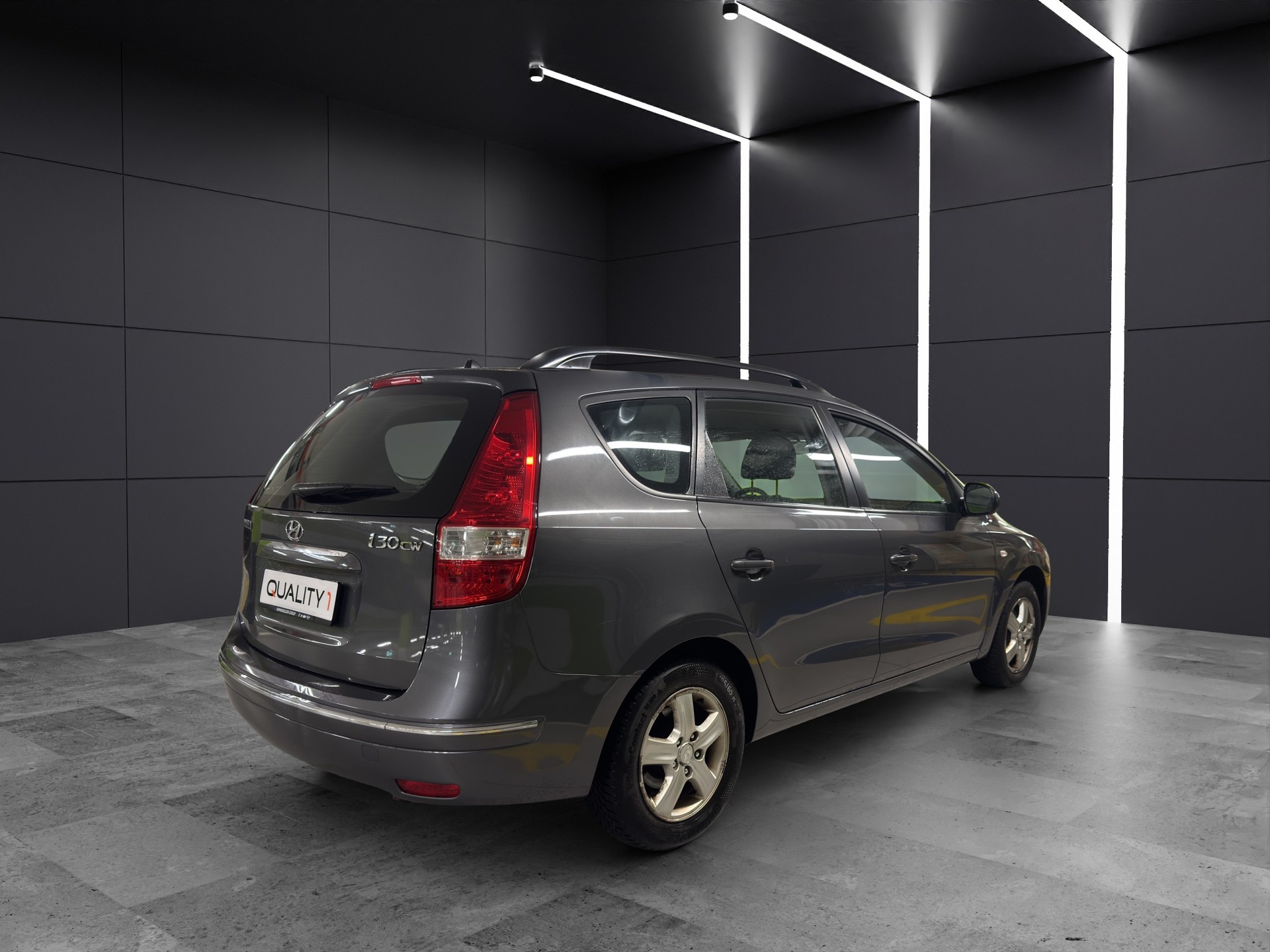 HYUNDAI i30 Wagon 1.6 Comfort-image-4