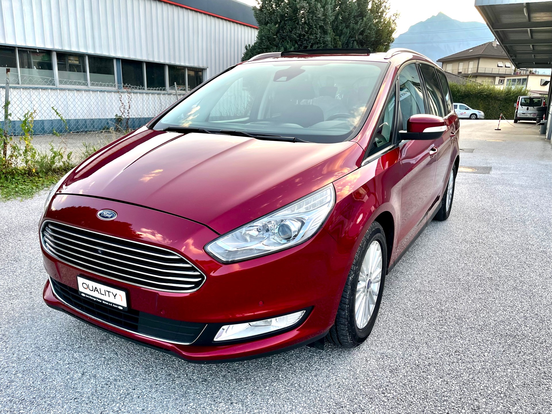 FORD Galaxy 2.0 TDCi Titanium AWD PowerShift-image-2