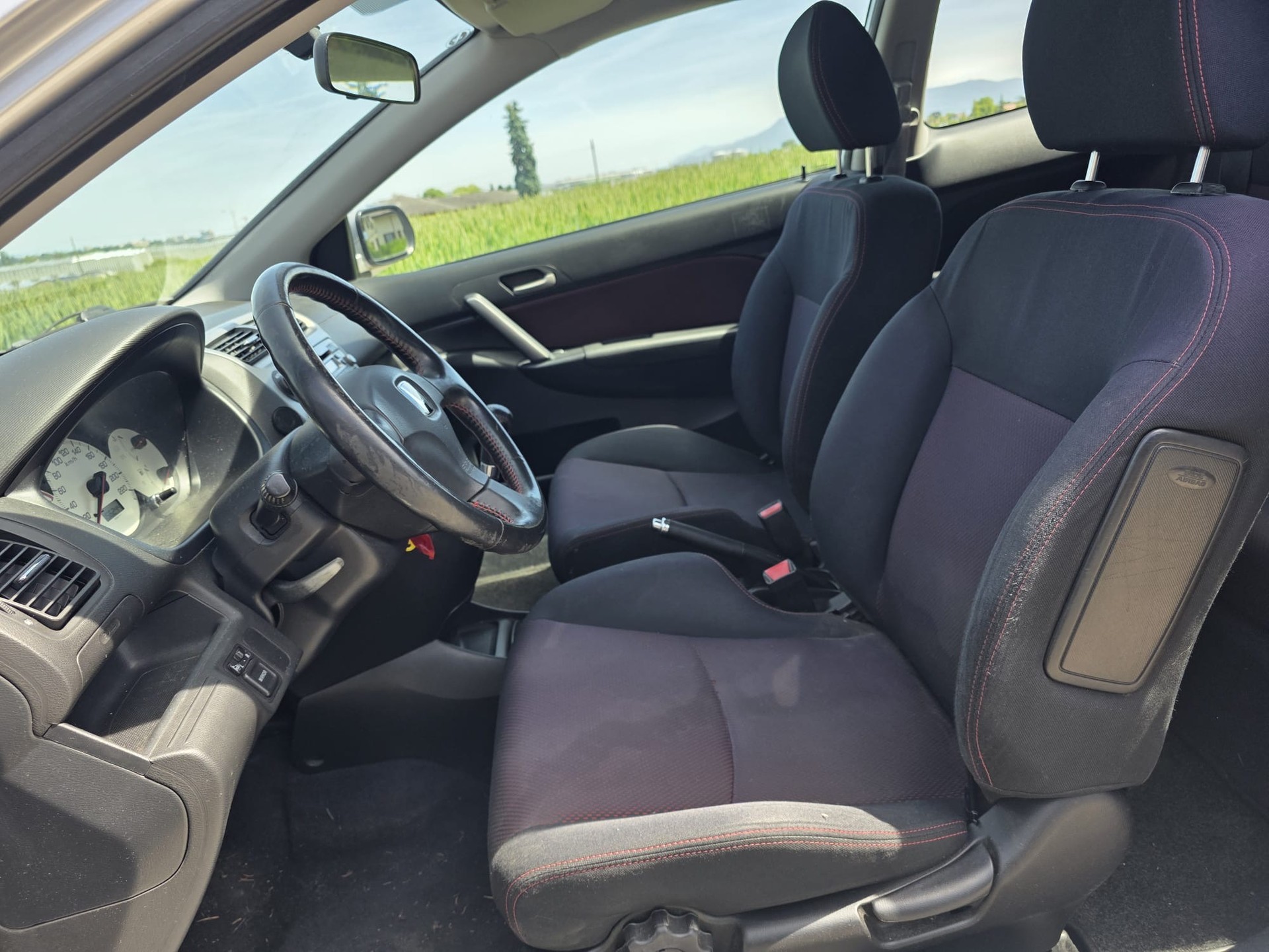 HONDA Civic 1.6i Sport-image-9