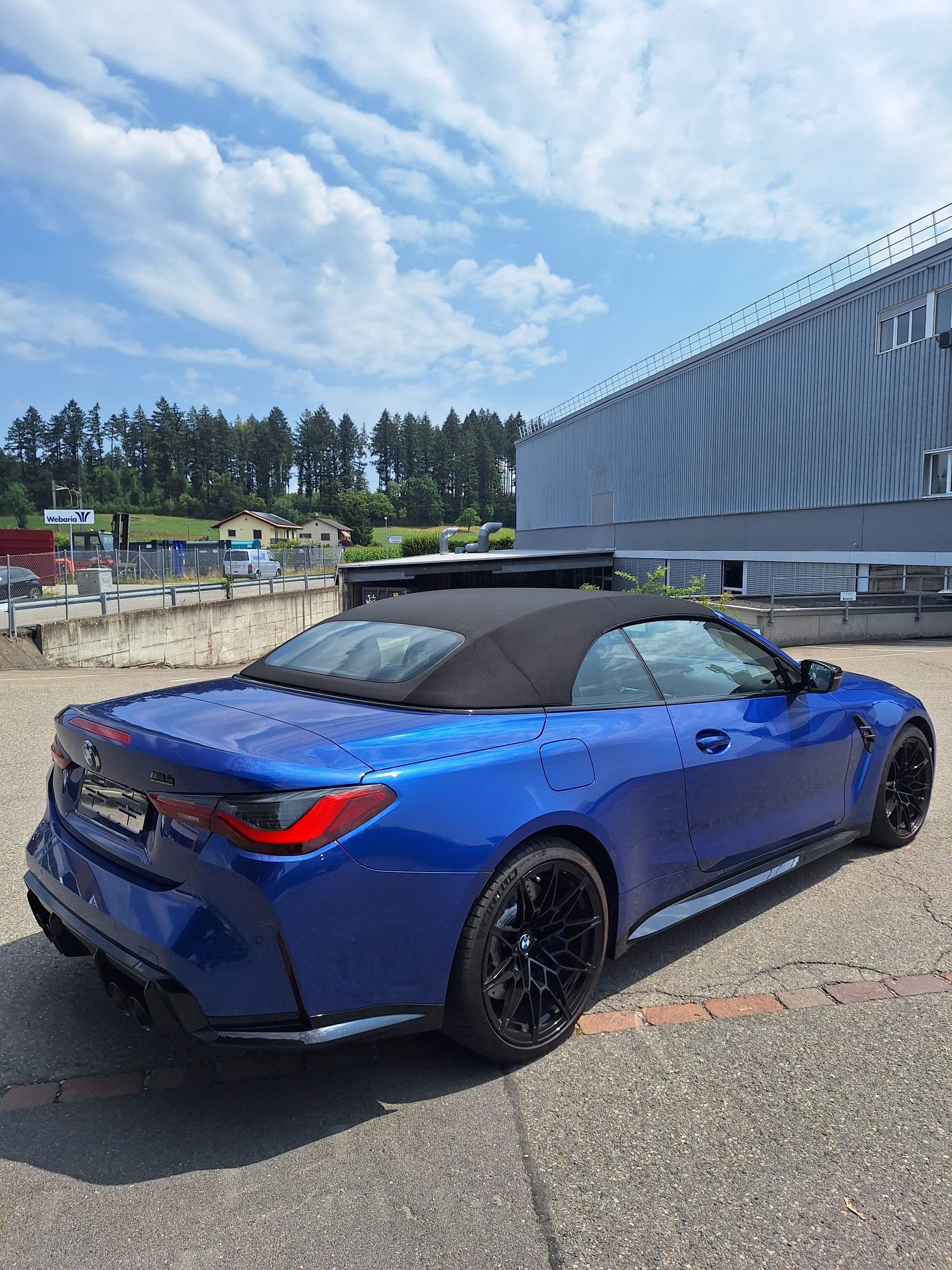 BMW M4 Cabrio Competition M xDrive-image-5