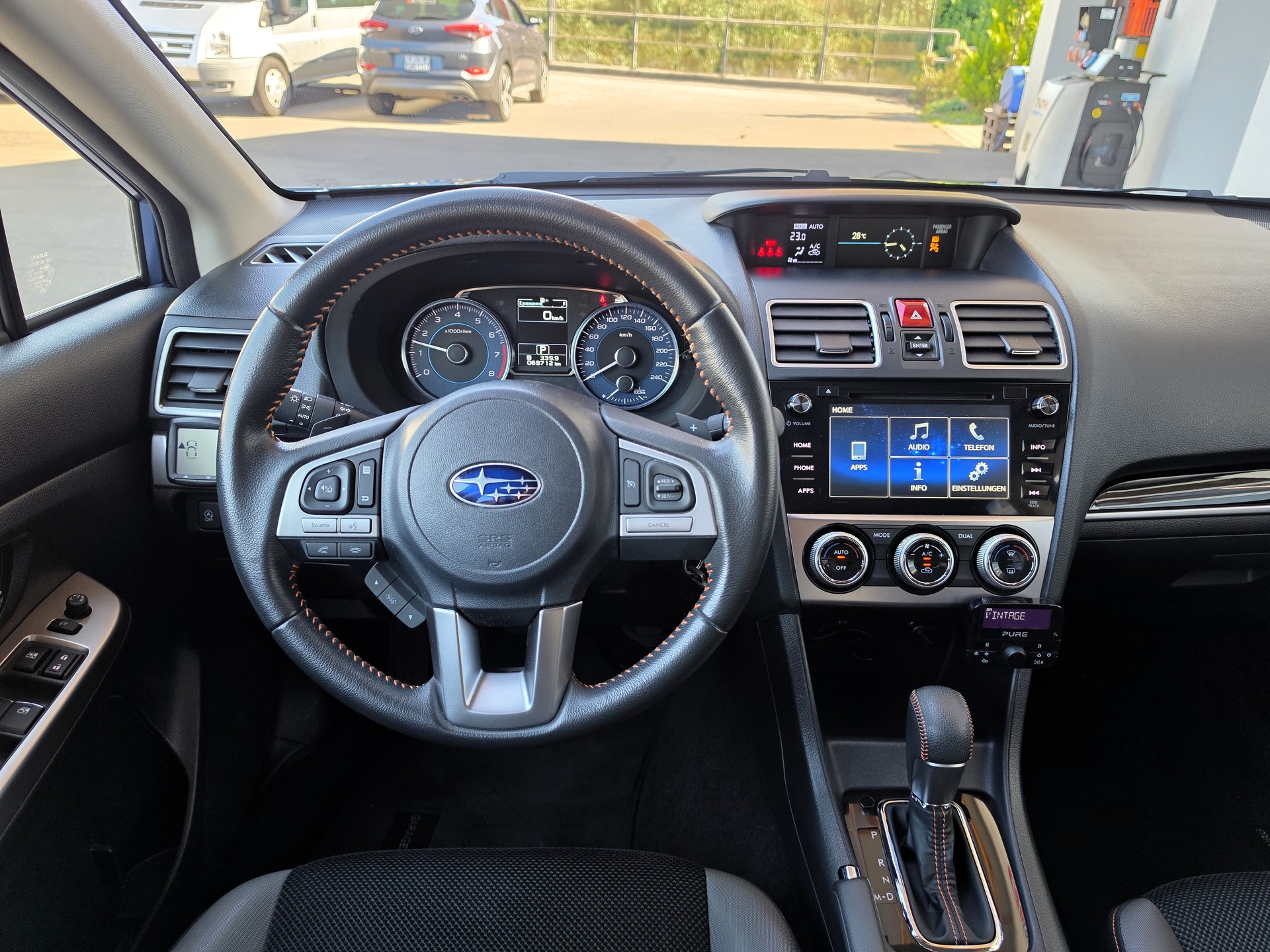 SUBARU XV 2.0 Swiss Three AWD CVT-image-10