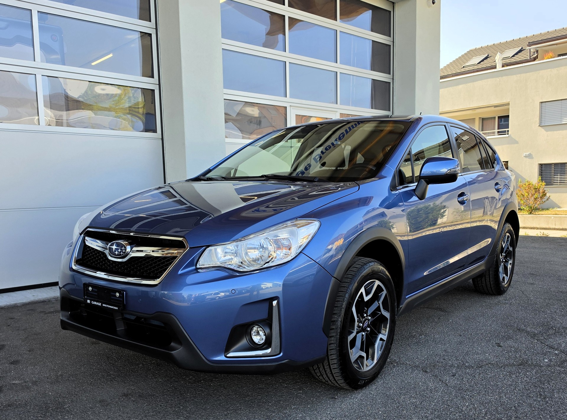 SUBARU XV 2.0 Swiss Three AWD CVT-image-1