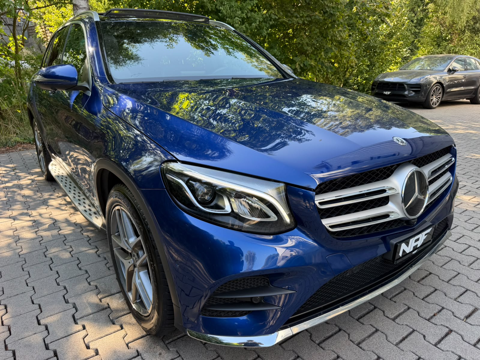 MERCEDES-BENZ GLC 250 d AMG Line 4Matic 9G-Tronic-image-6