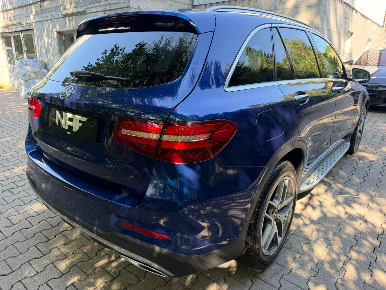 MERCEDES-BENZ GLC 250 d AMG Line 4Matic 9G-Tronic-image-4