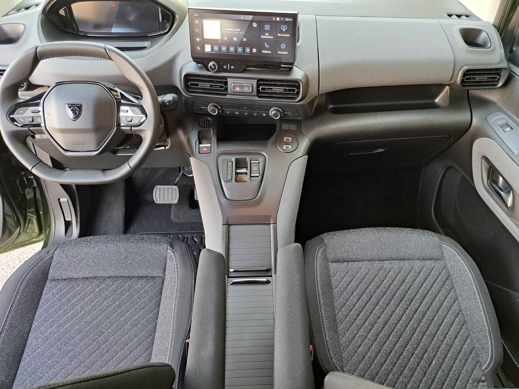 PEUGEOT Rifter Long 1.5 BlueHDi 130cv Family Edition 7 places-image-15