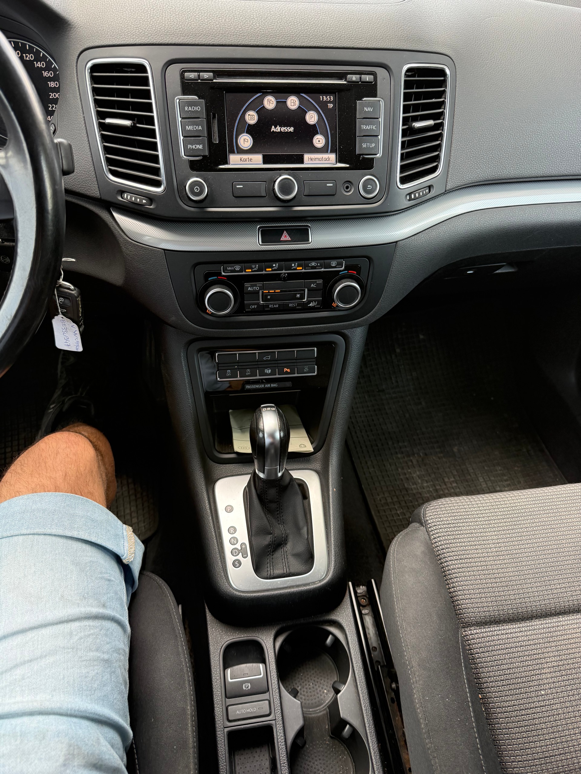 VW Sharan 2.0 TDI BMT Comfortline DSG-image-13