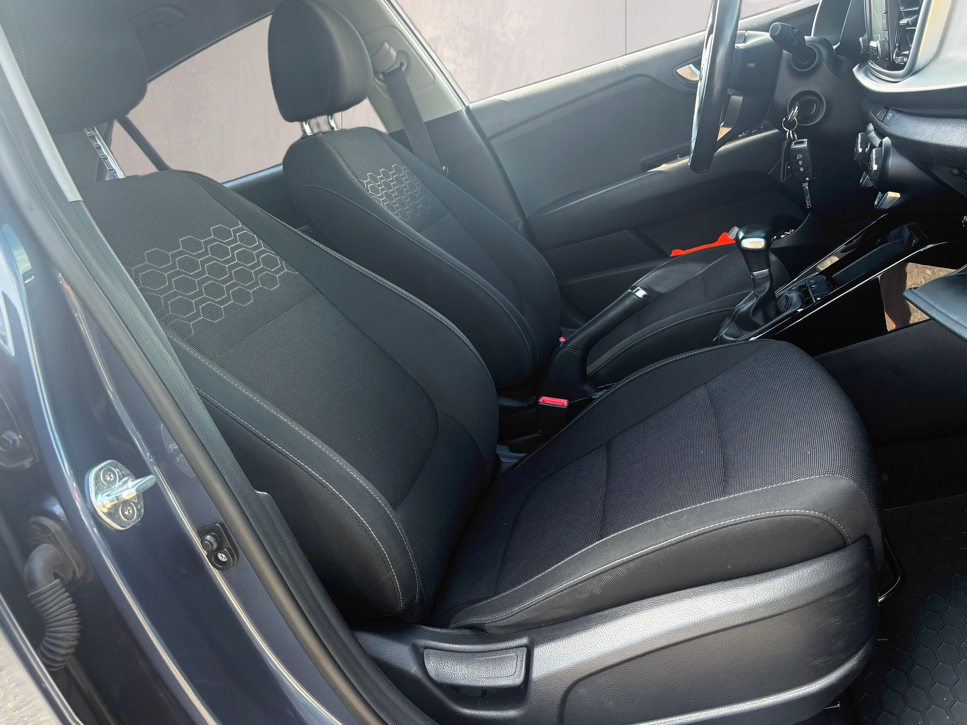 KIA Rio 1.4 CVVT Swiss City Line Automatic-image-10