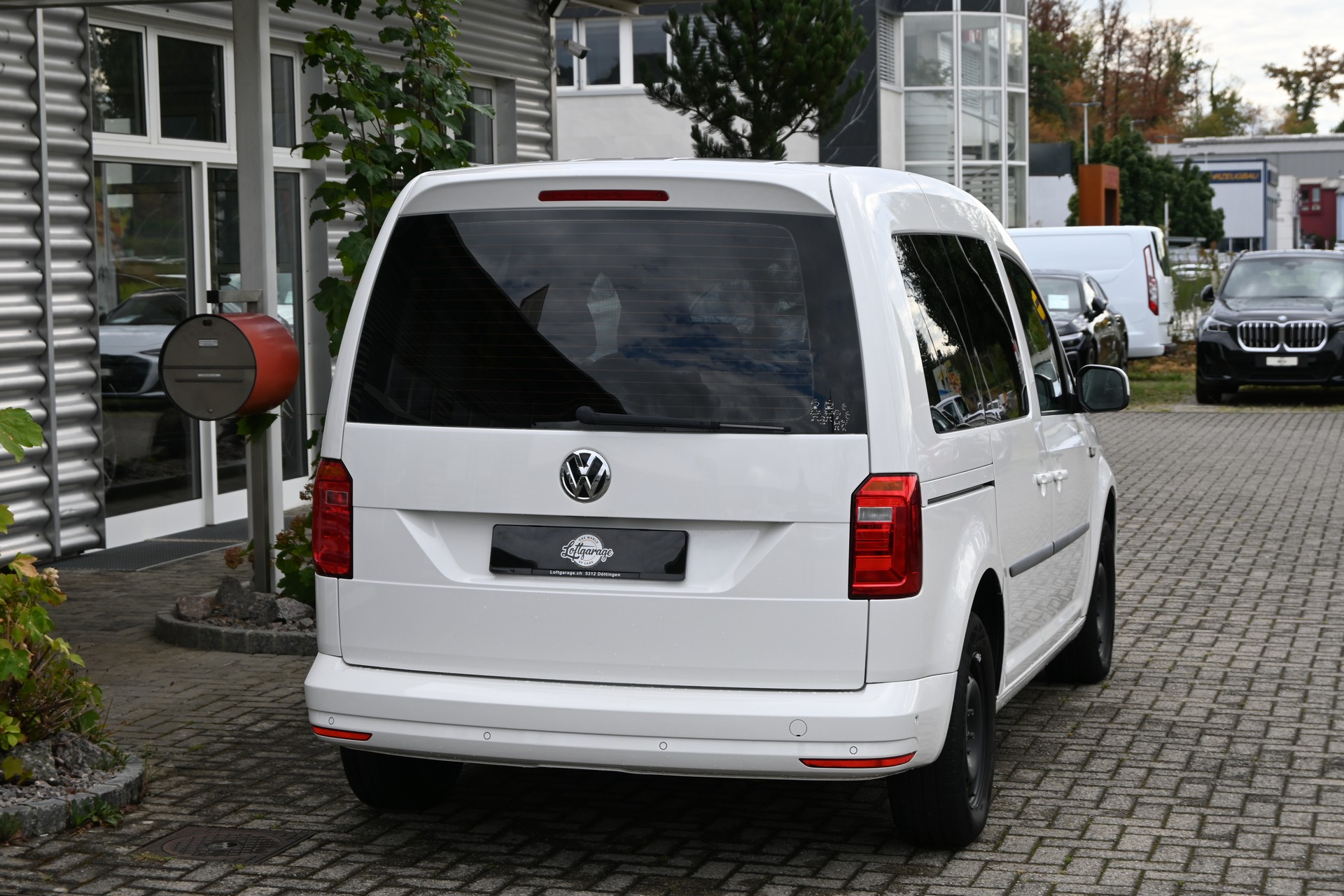 VW Caddy 2.0 TDI Comfortline DSG-image-7