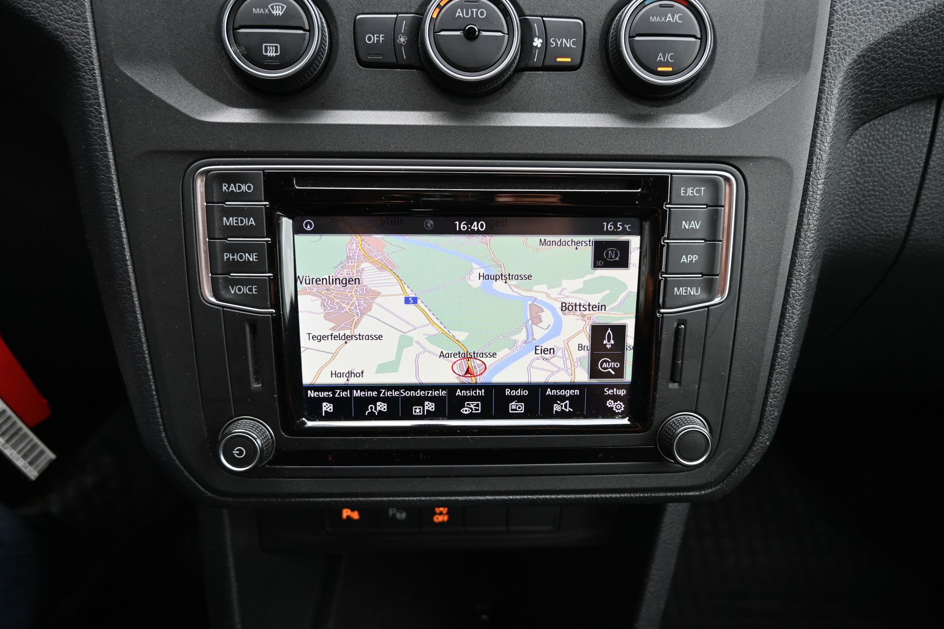 VW Caddy 2.0 TDI Comfortline DSG-image-21
