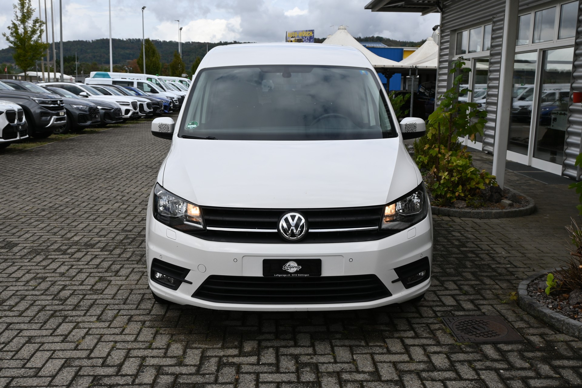 VW Caddy 2.0 TDI Comfortline DSG-image-2