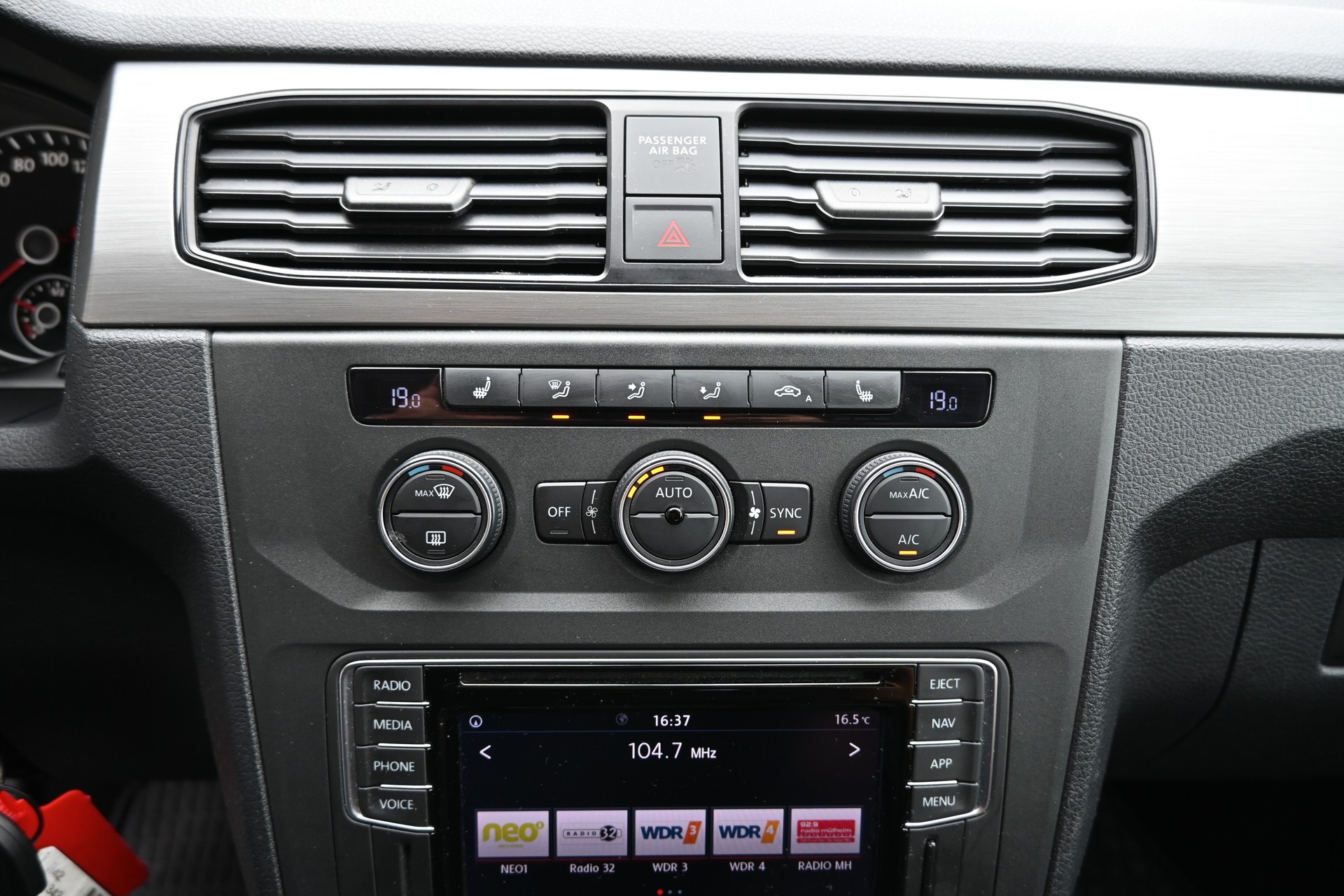 VW Caddy 2.0 TDI Comfortline DSG-image-16