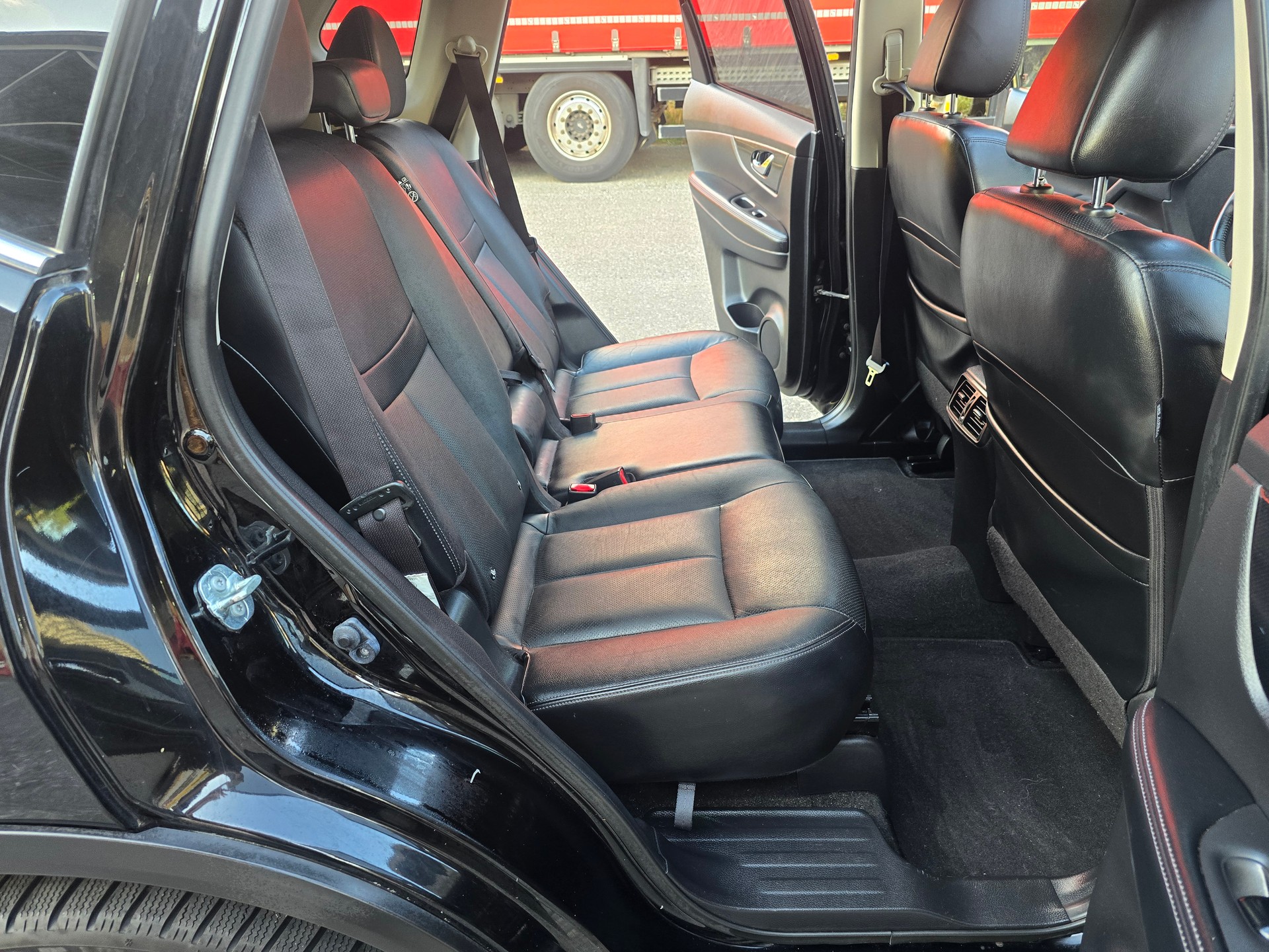 NISSAN X-Trail 2.0 dCi tekna ALL-MODE 4x4-image-18