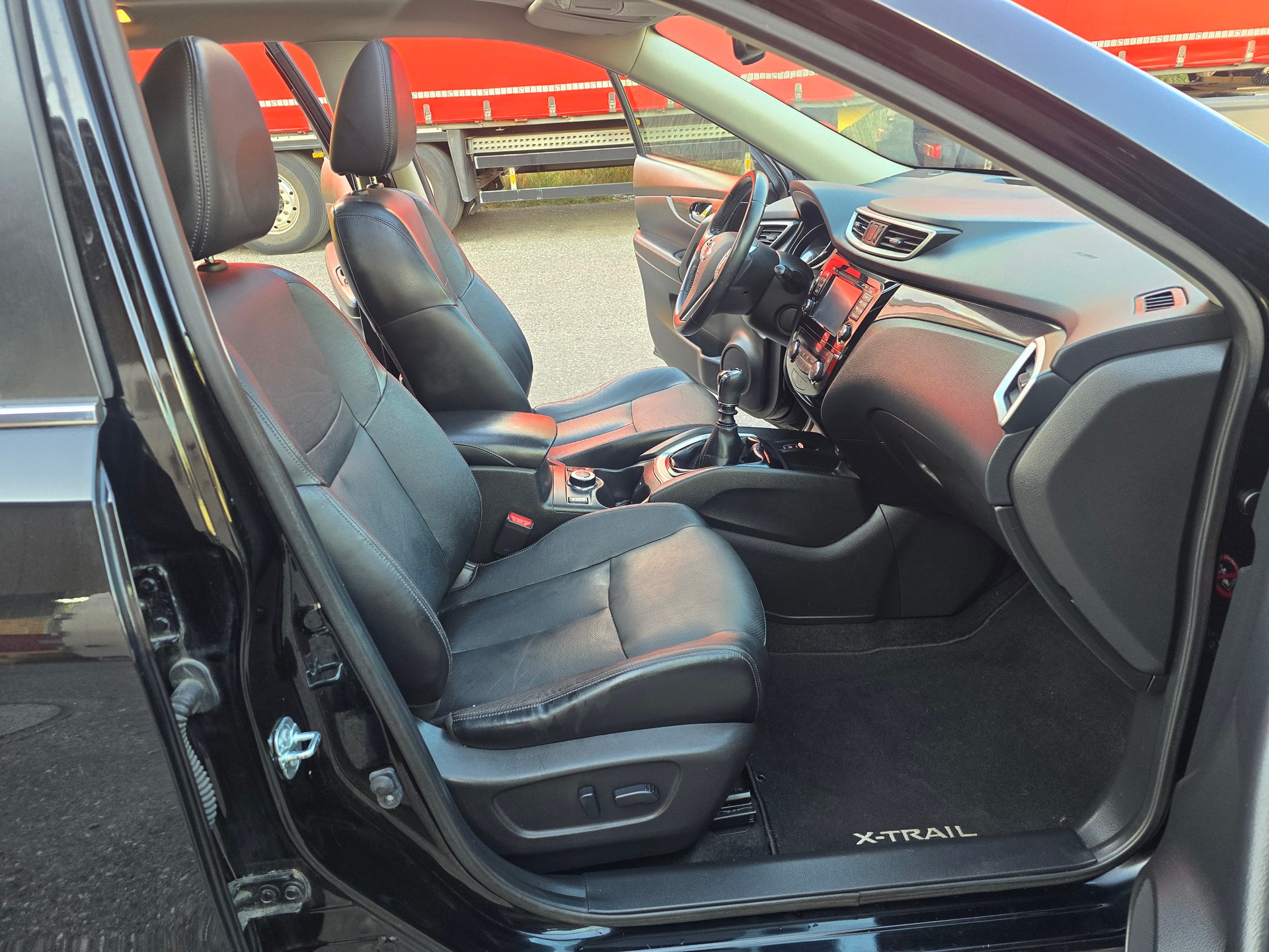 NISSAN X-Trail 2.0 dCi tekna ALL-MODE 4x4-image-17