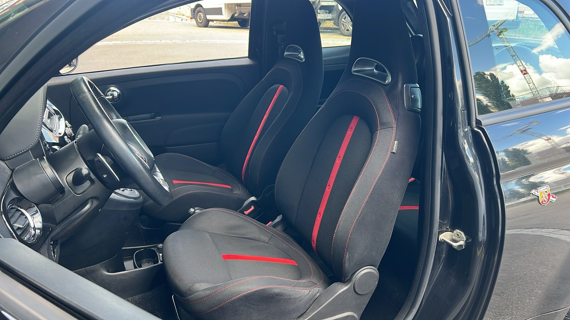 FIAT 500 1.4 16V Turbo Abarth Dualogic-image-10