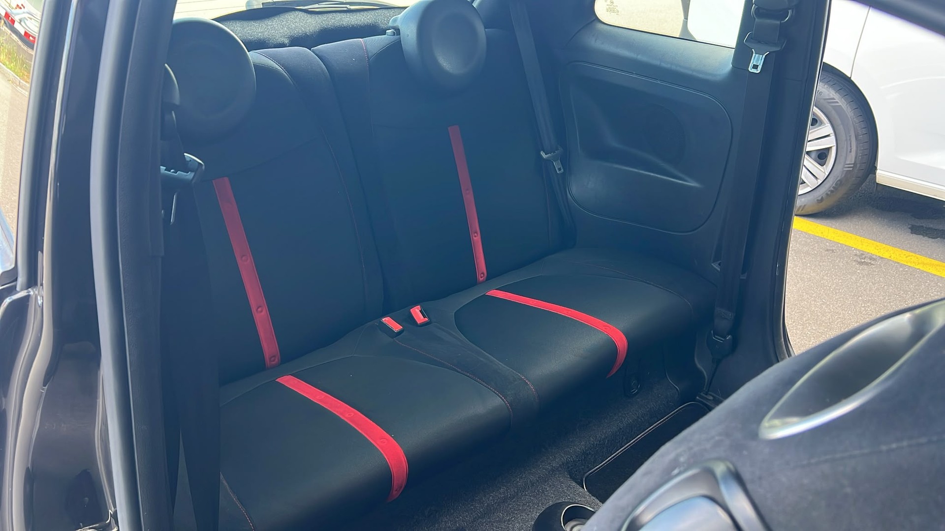 FIAT 500 1.4 16V Turbo Abarth Dualogic-image-15