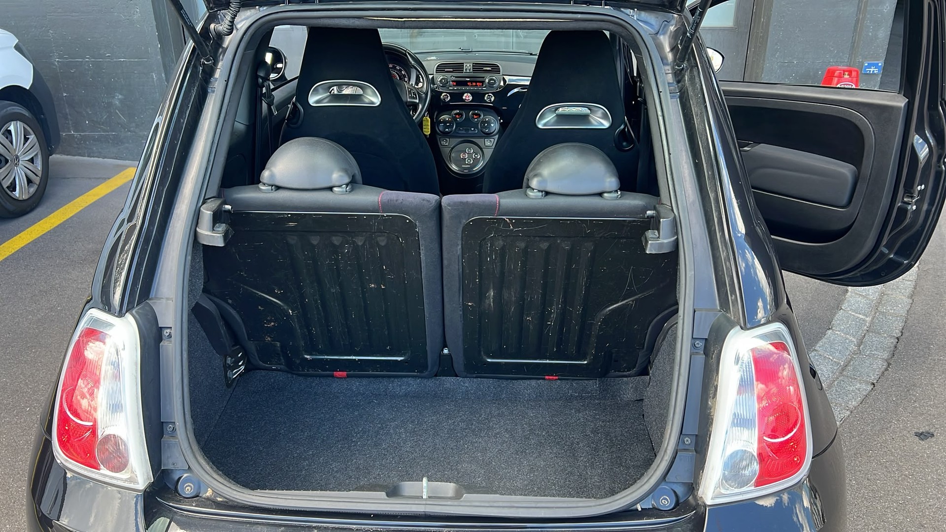 FIAT 500 1.4 16V Turbo Abarth Dualogic-image-16
