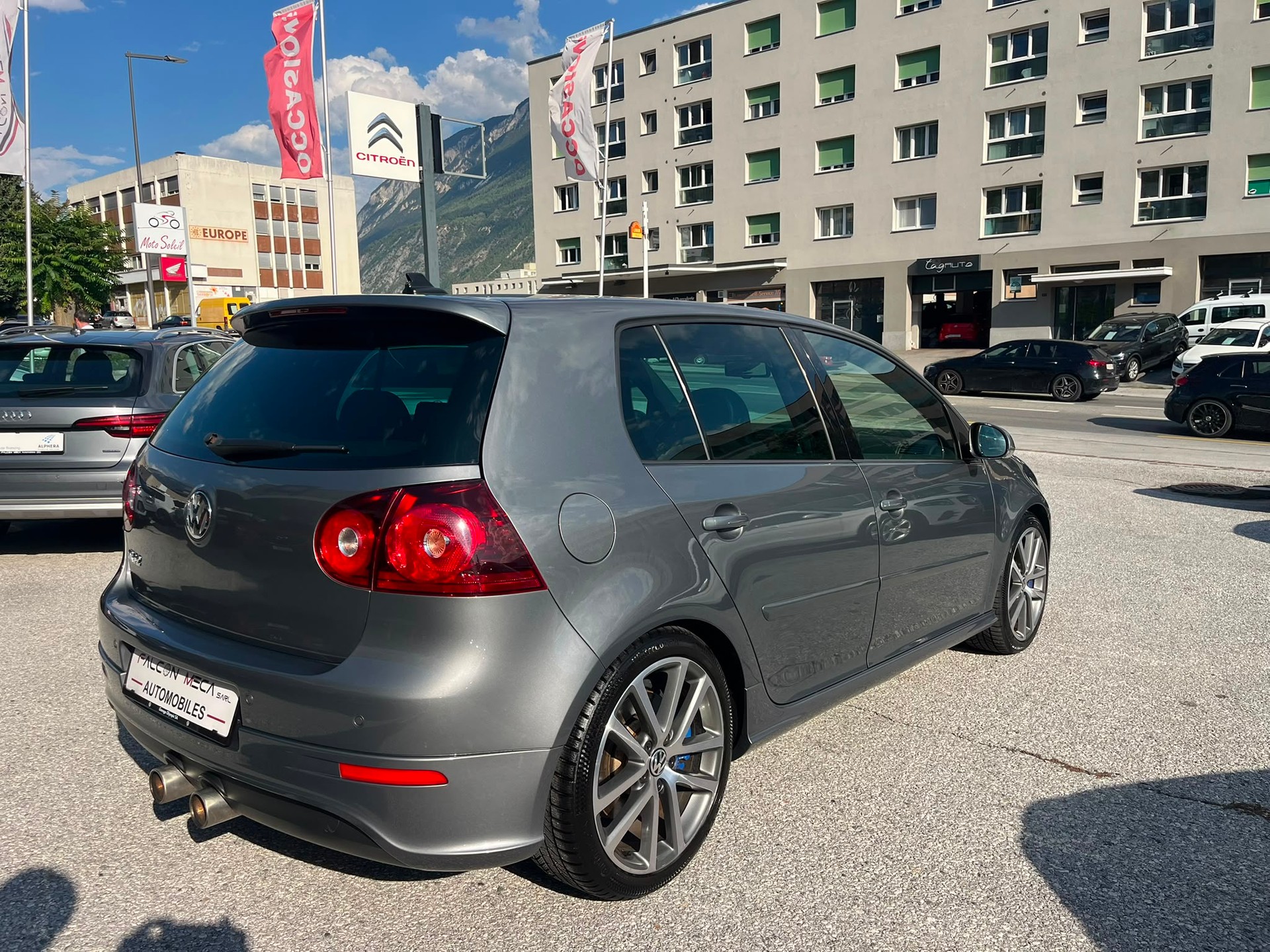 VW Golf R32 4Motion-image-9