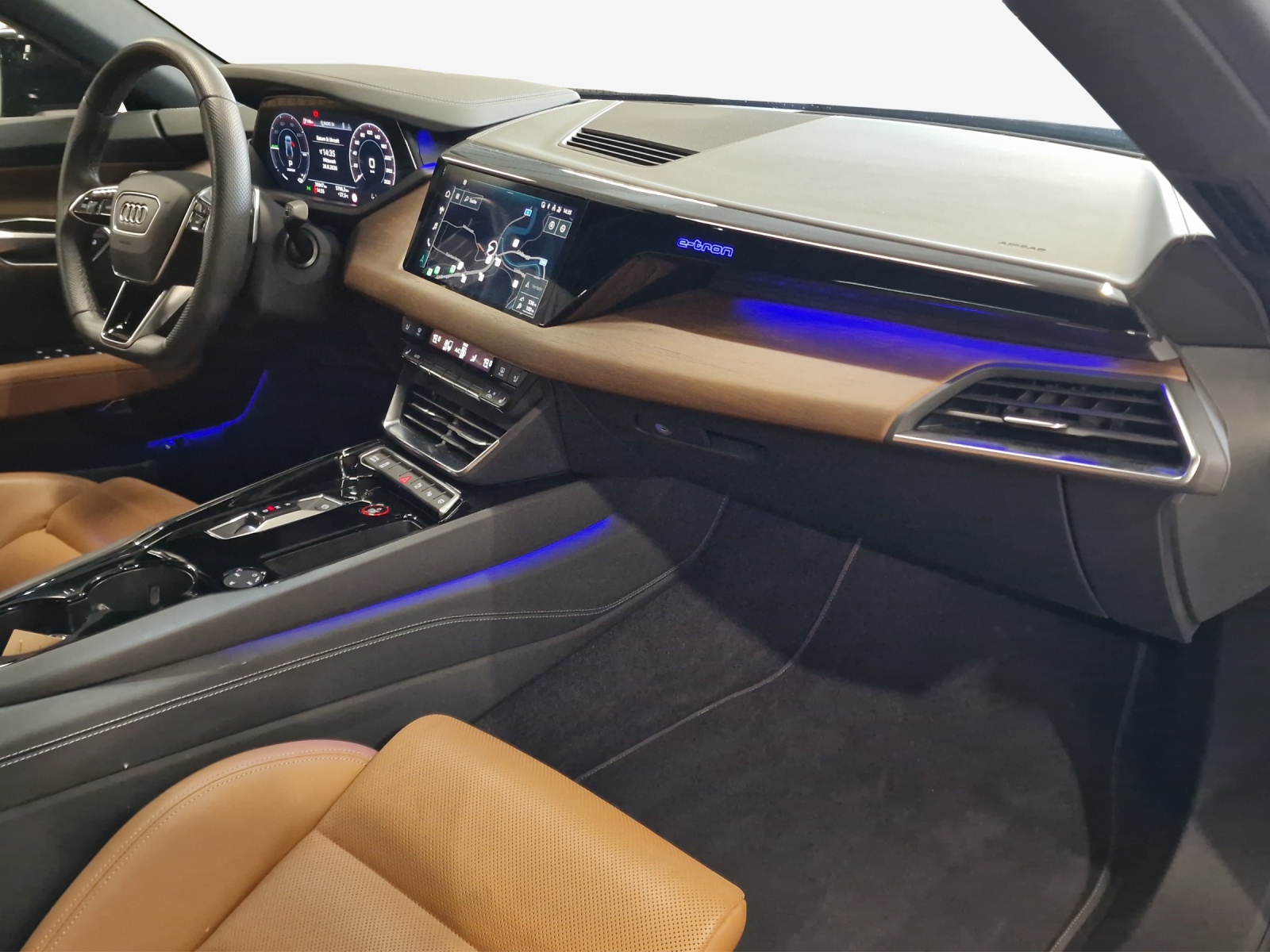 AUDI e-tron GT quattro-image-13