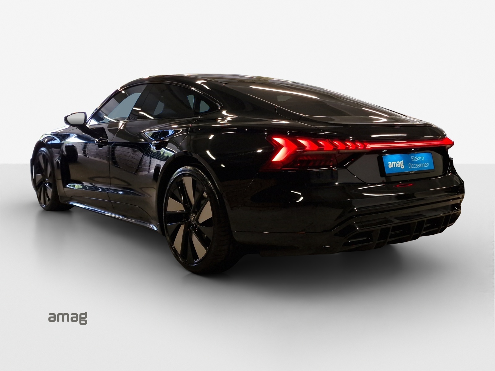 AUDI e-tron GT quattro-image-2