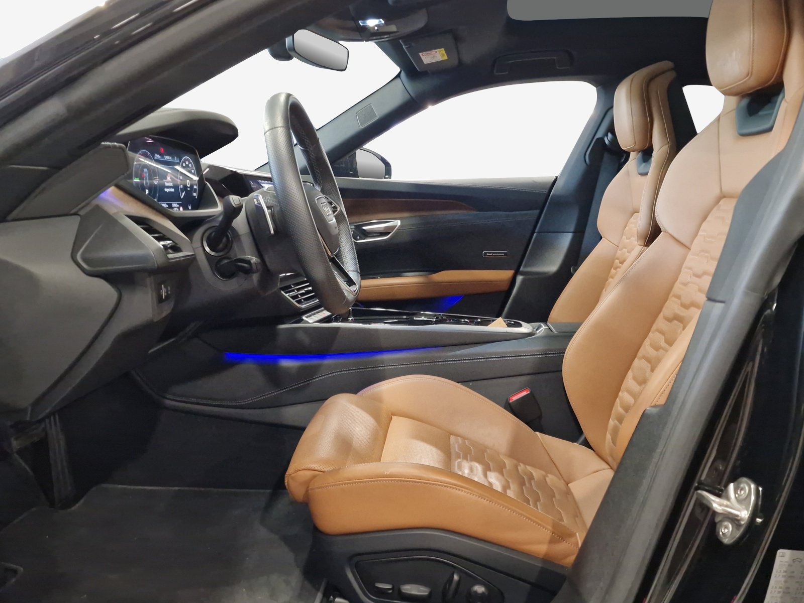 AUDI e-tron GT quattro-image-7