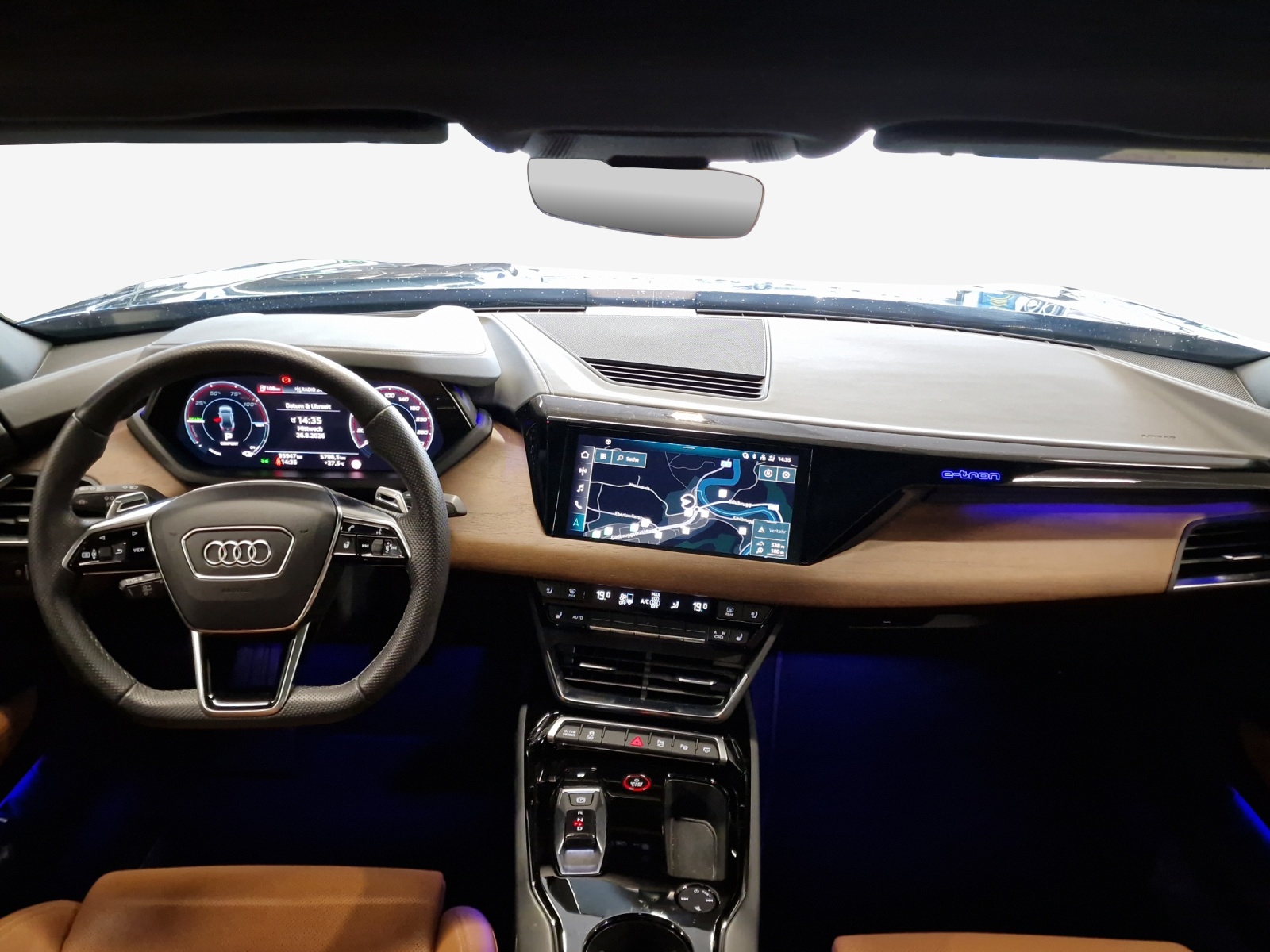 AUDI e-tron GT quattro-image-8