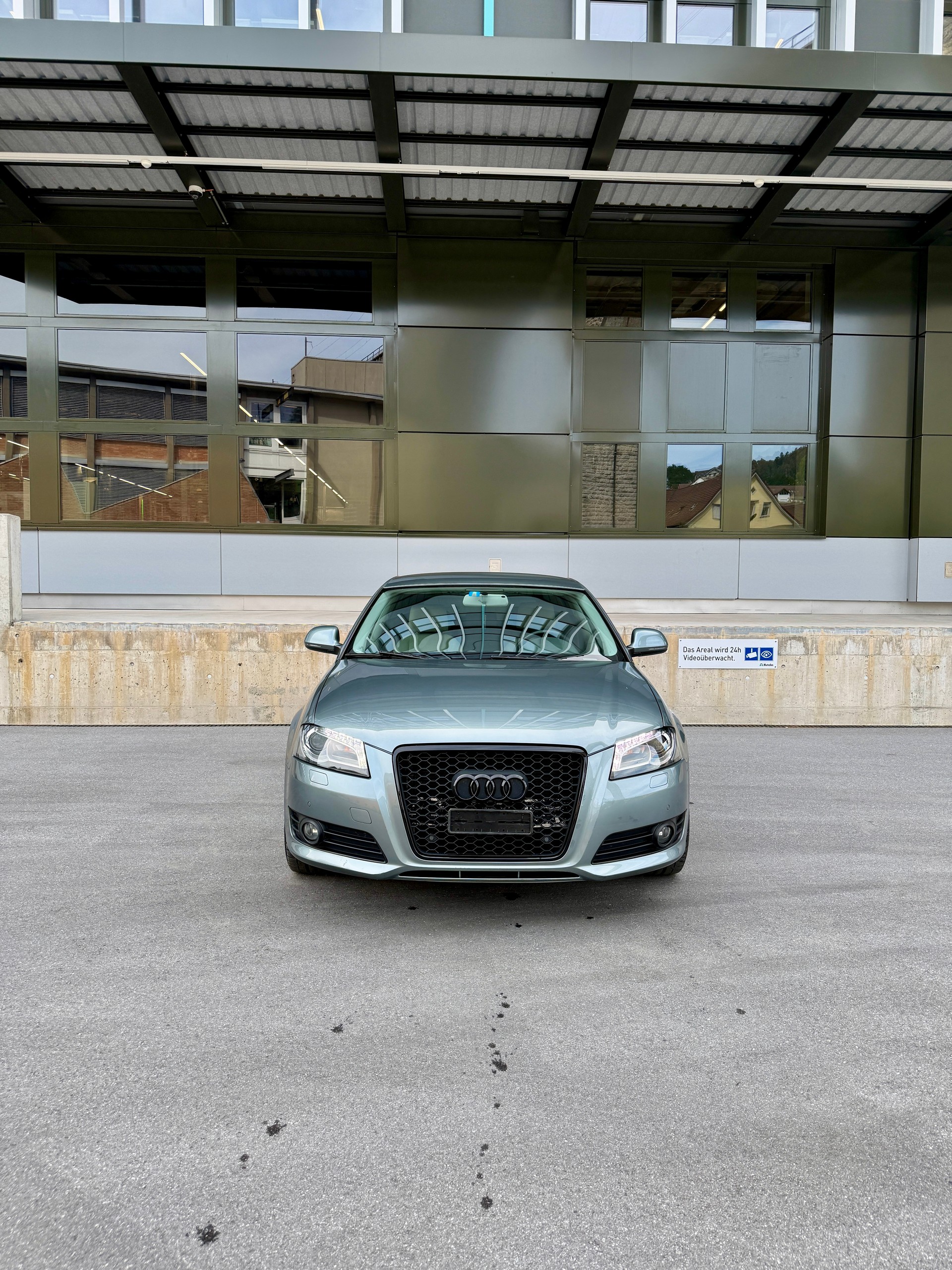 AUDI A3 Sportback 1.8 TFSI Ambiente S-tronic-image-1