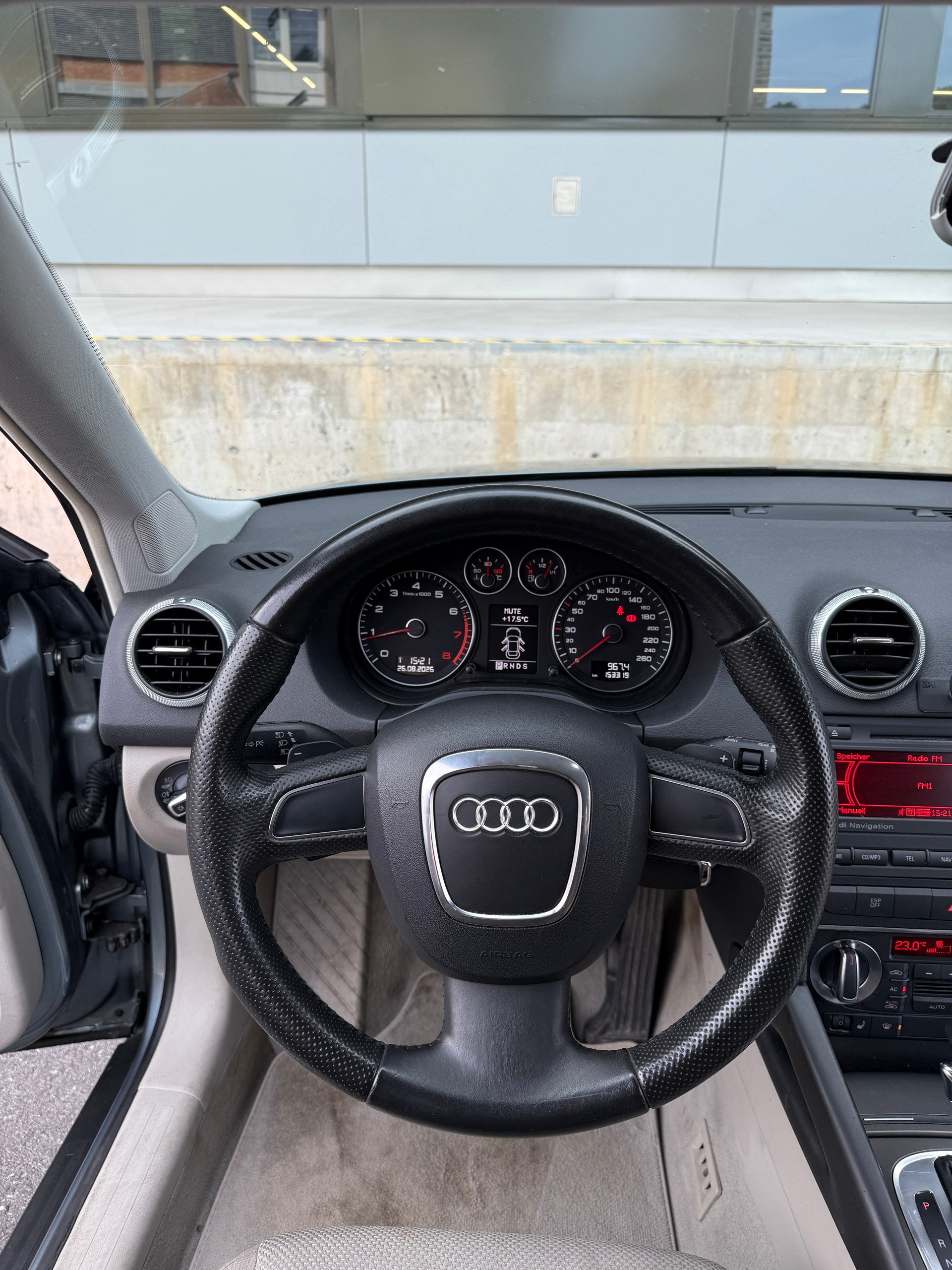 AUDI A3 Sportback 1.8 TFSI Ambiente S-tronic-image-9