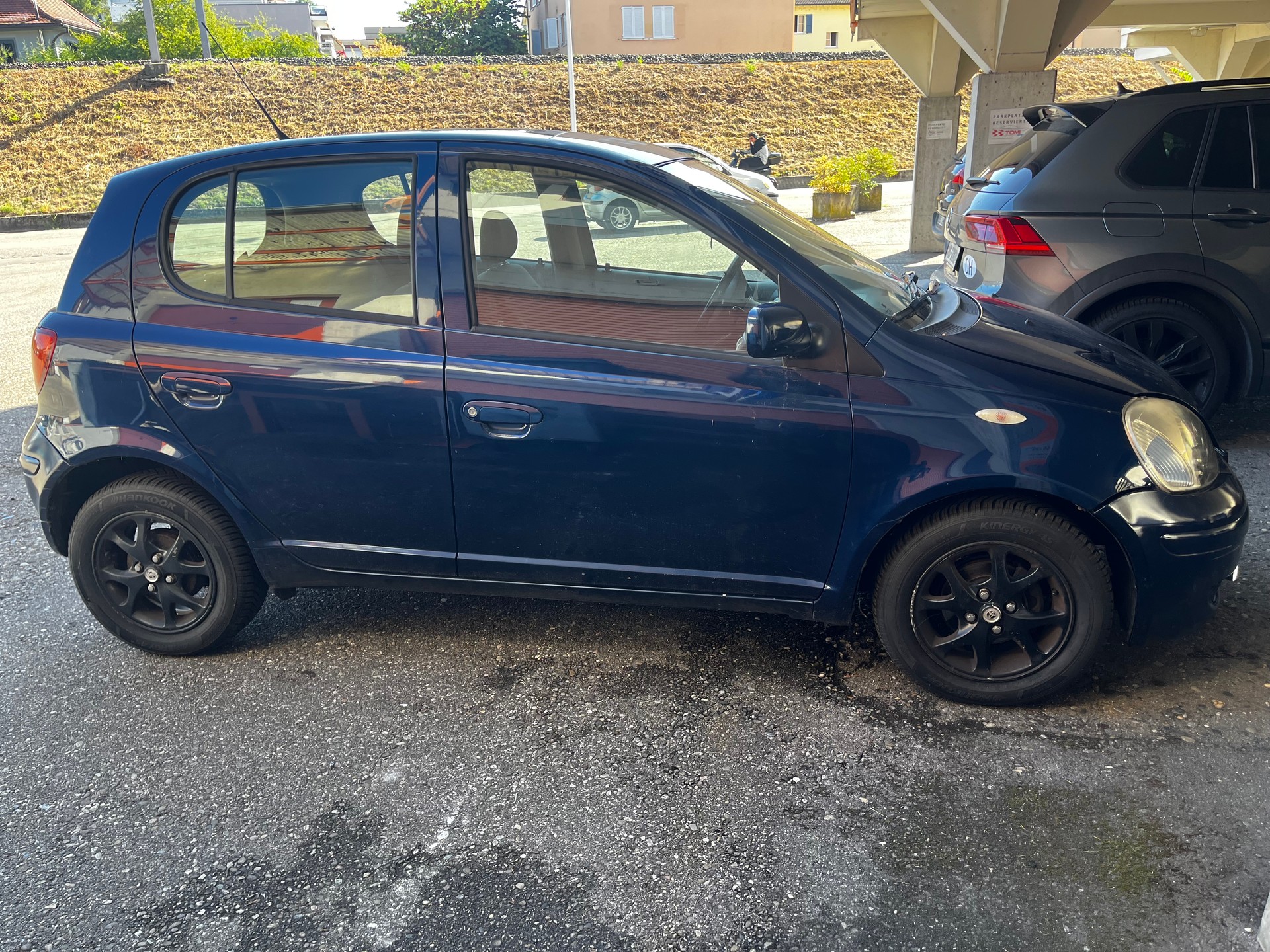 TOYOTA YARIS-image-3
