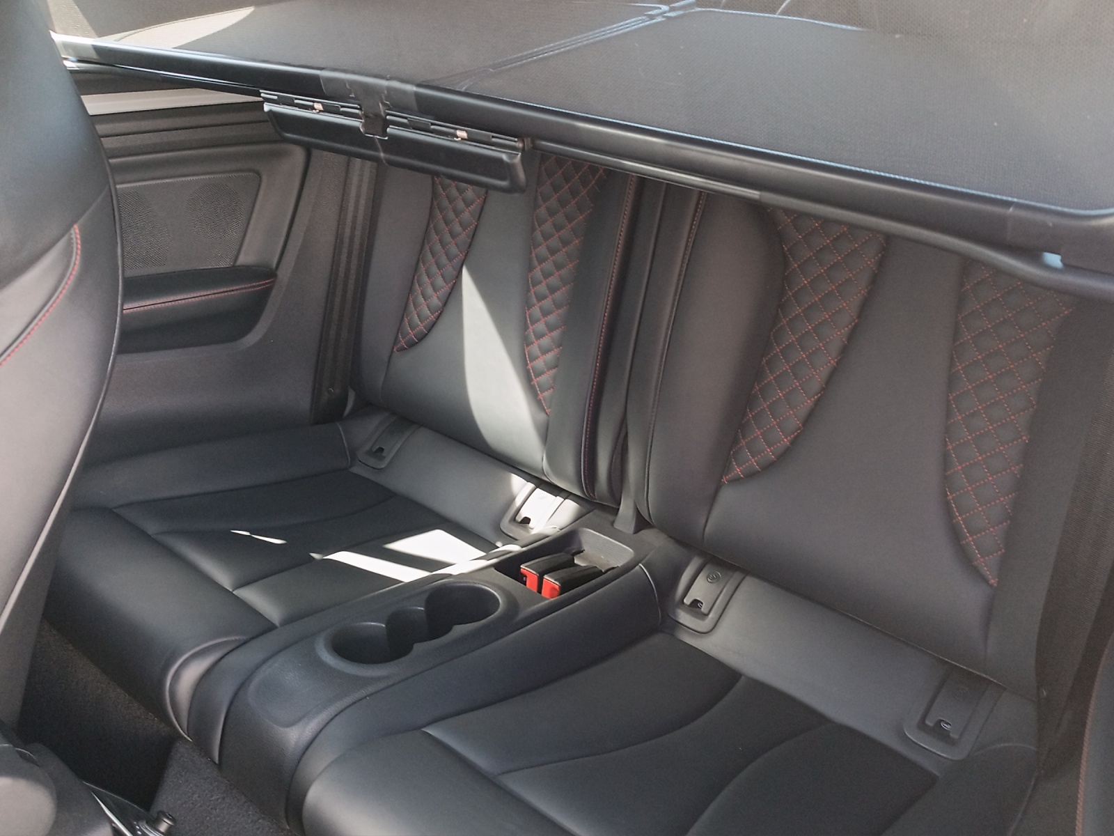 AUDI S3 Cabriolet 2.0 TFSI quattro S-tronic-image-12