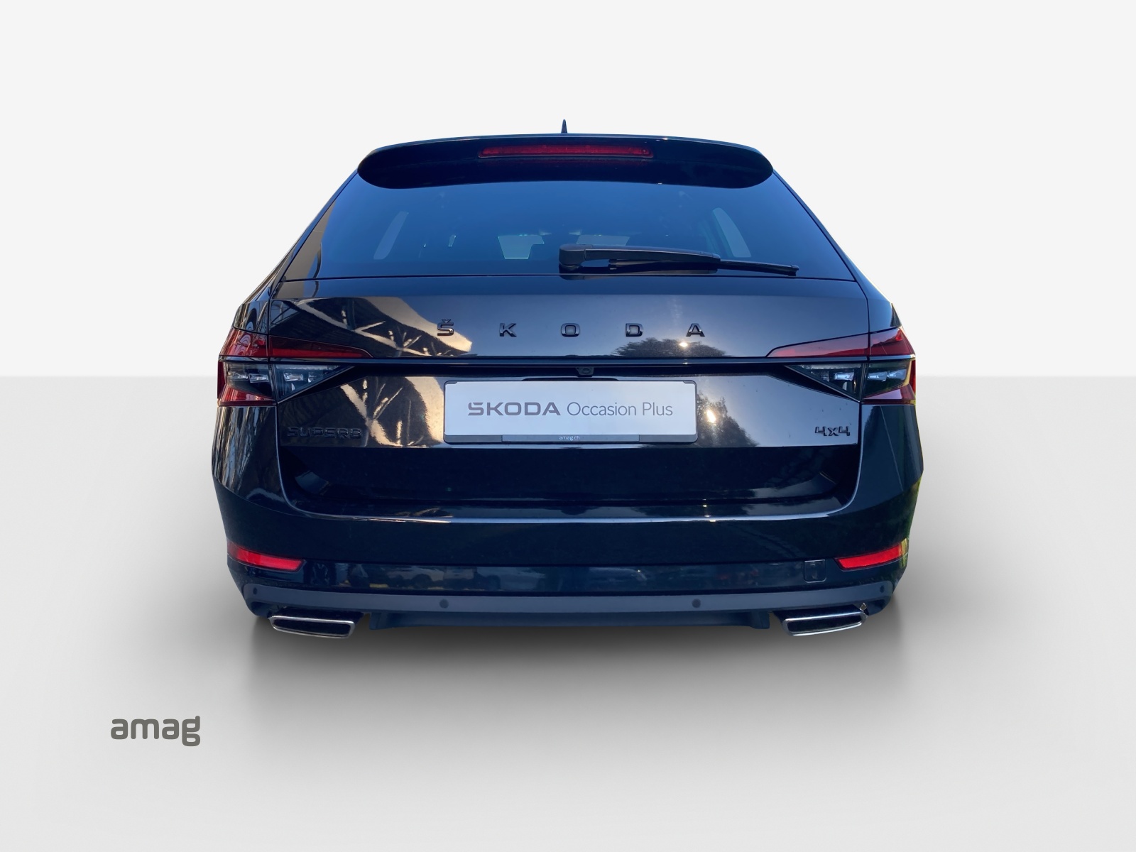 SKODA Superb Combi 2.0 TSI SportLine Light 4x4 DSG-image-3