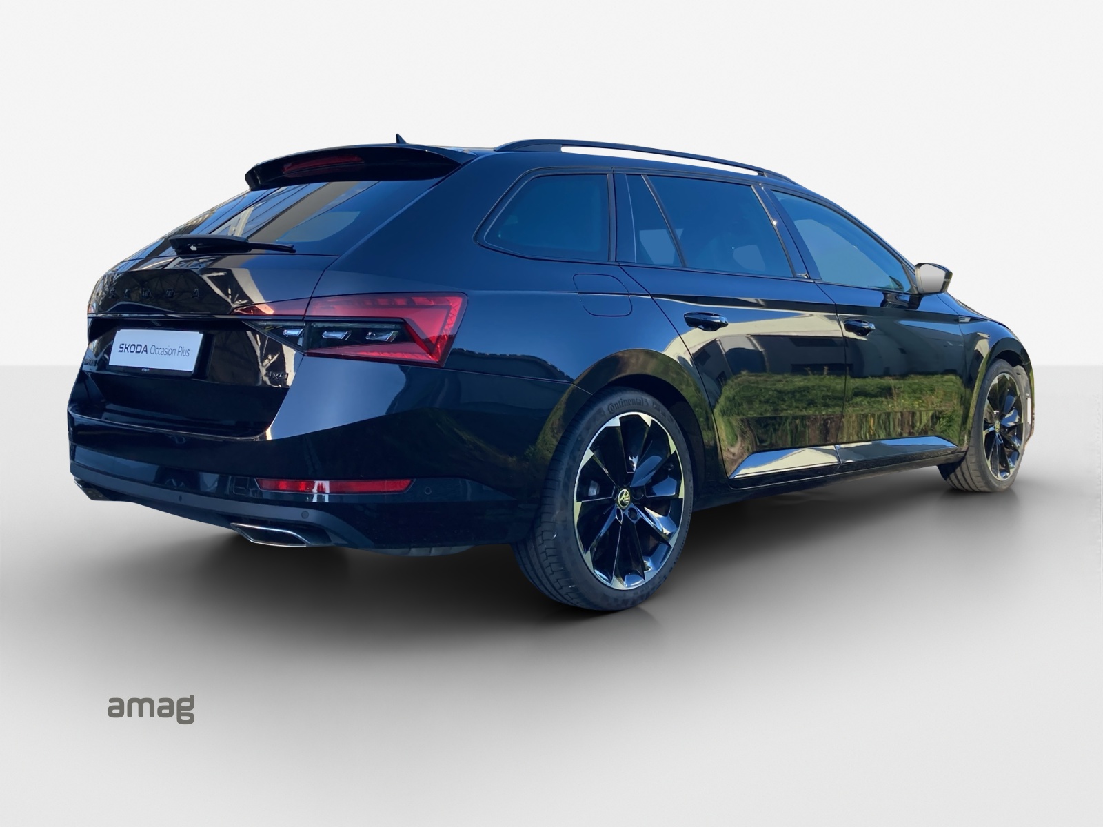 SKODA Superb Combi 2.0 TSI SportLine Light 4x4 DSG-image-4