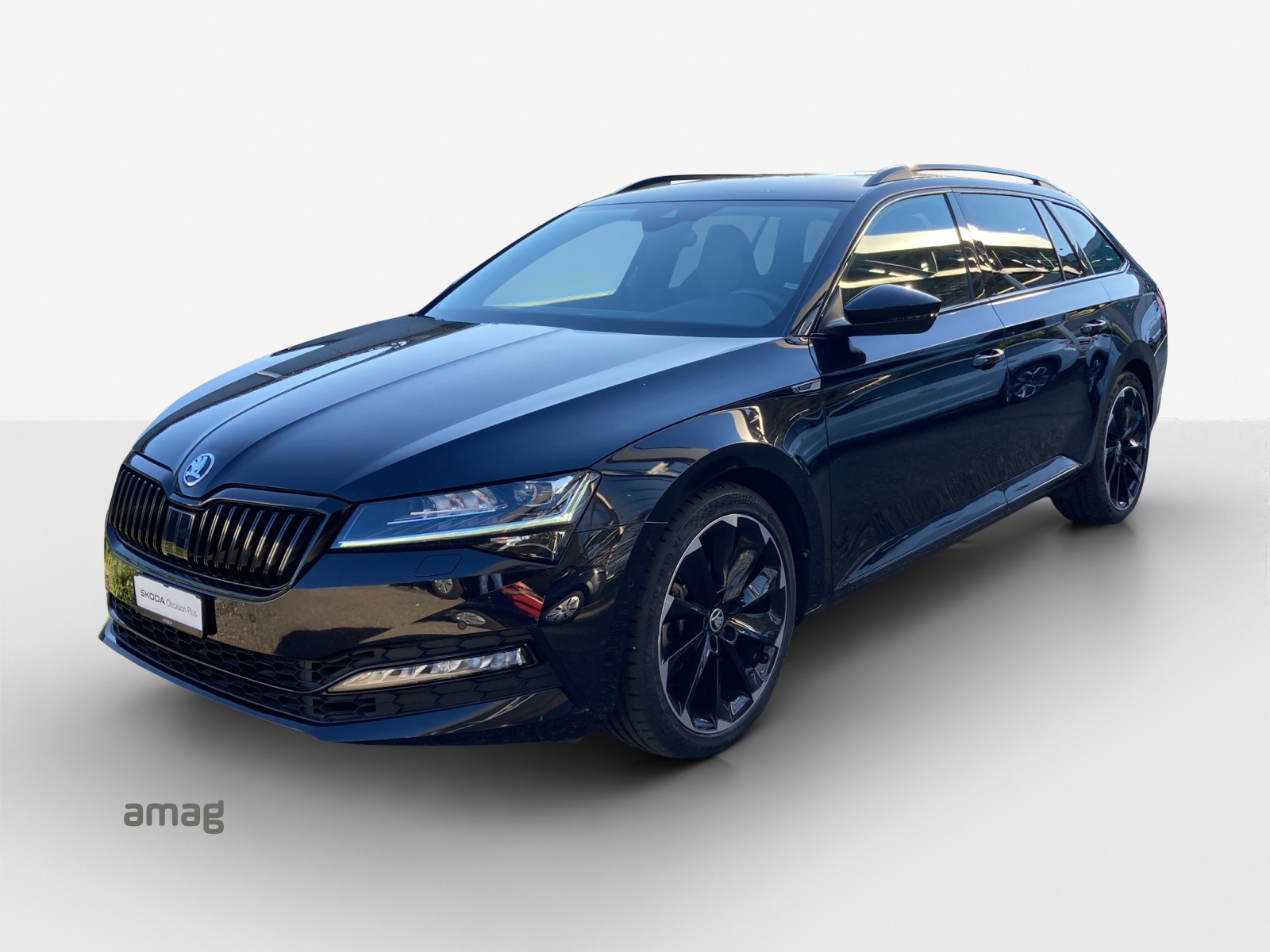 SKODA Superb Combi 2.0 TSI SportLine Light 4x4 DSG-image-0