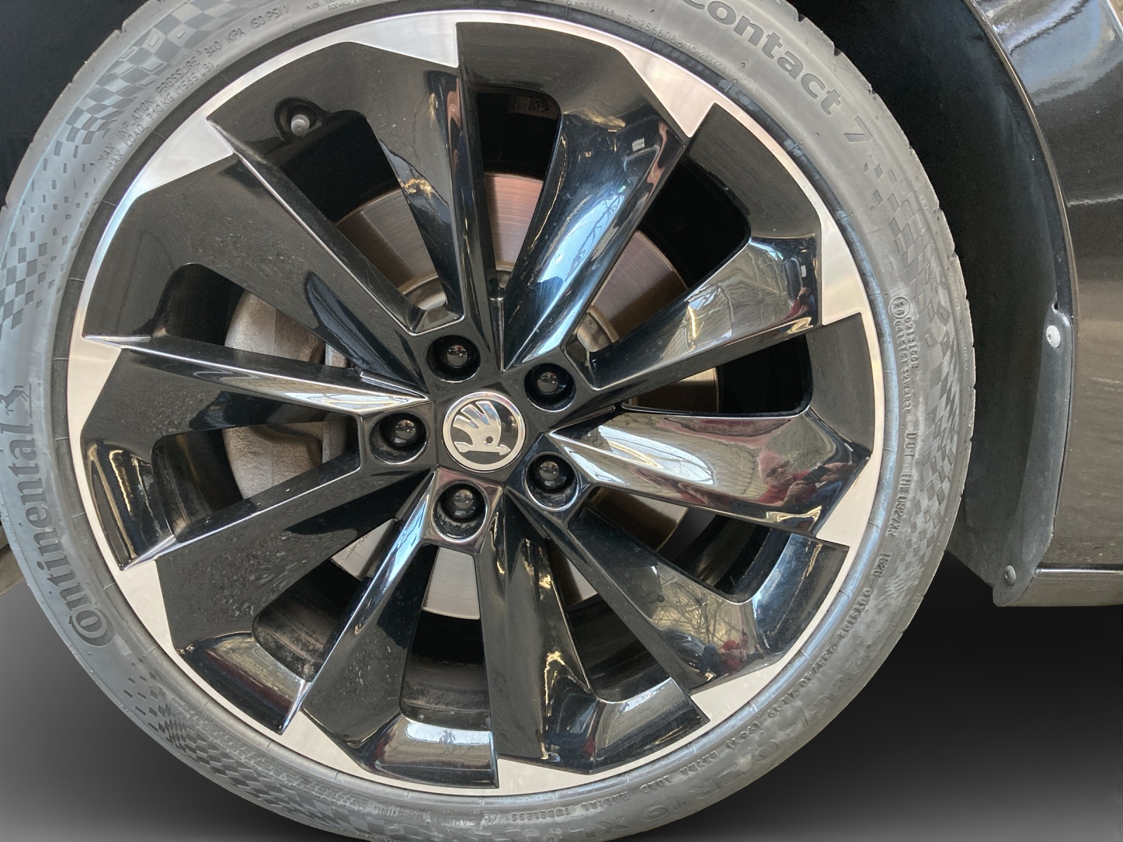 SKODA Superb Combi 2.0 TSI SportLine Light 4x4 DSG-image-15